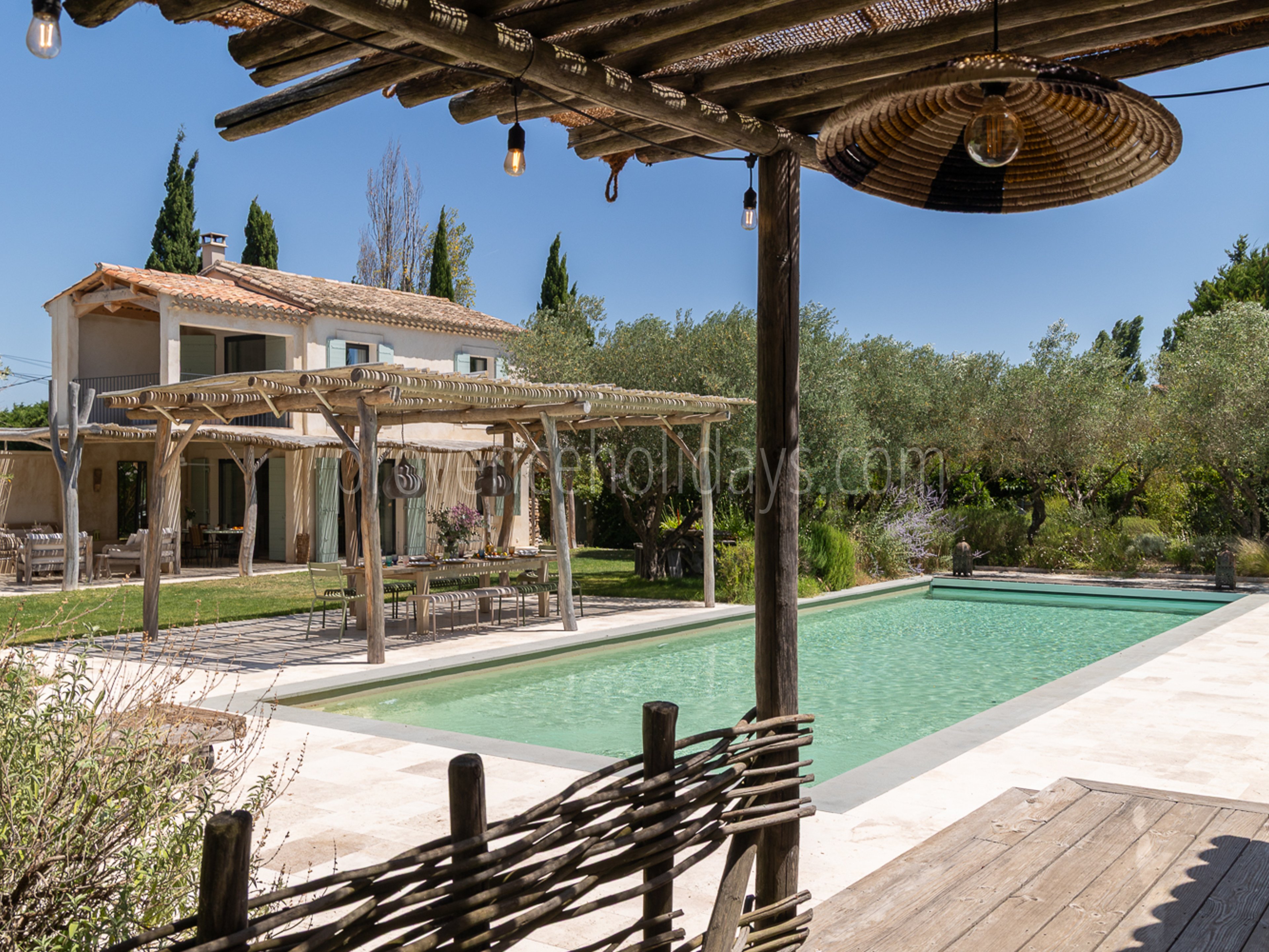 -1 - Le Mas des Rêves: Villa: Exterior