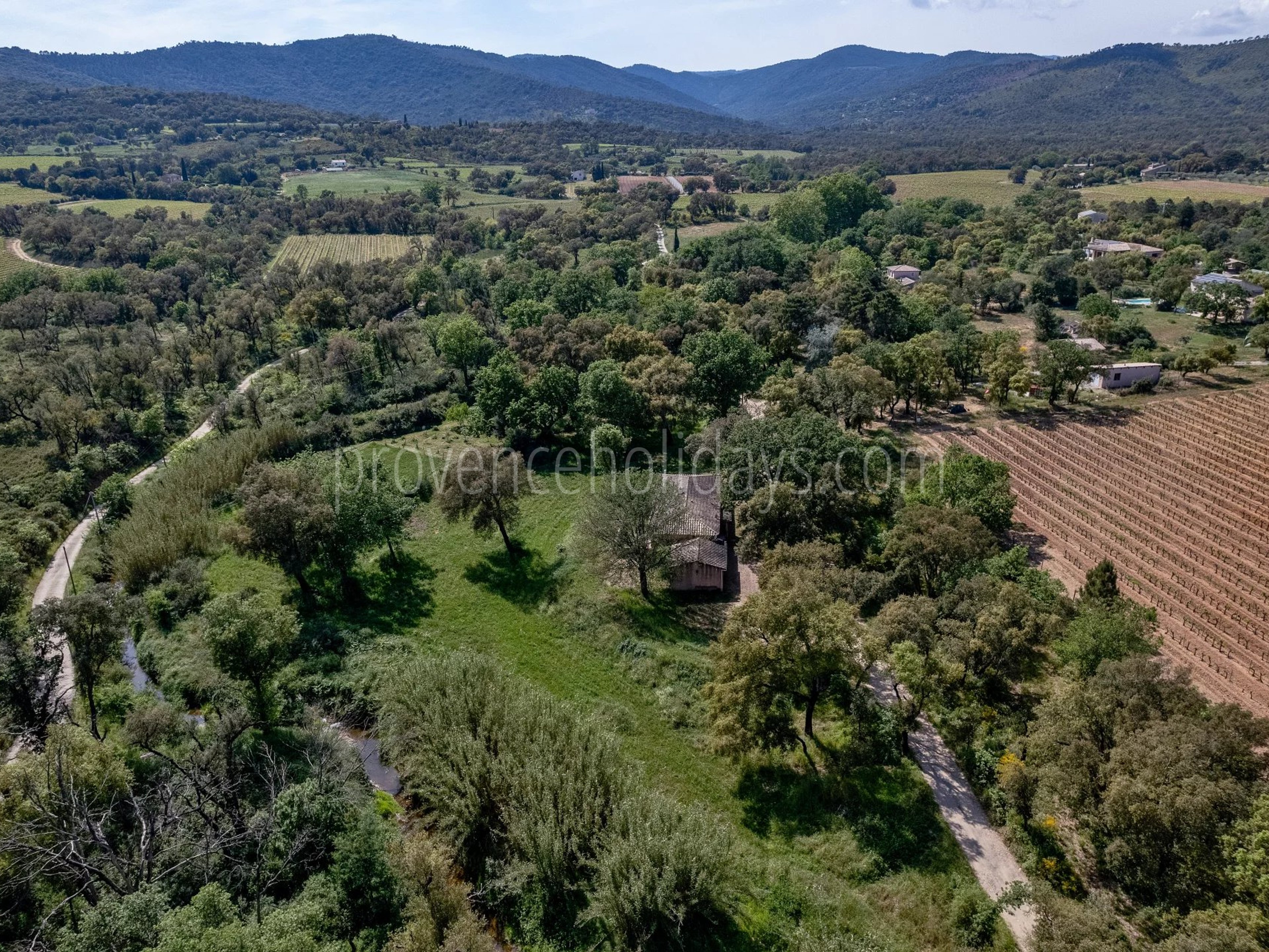 1 - Ruhiges Haus in Grimaud: Villa: Exterior