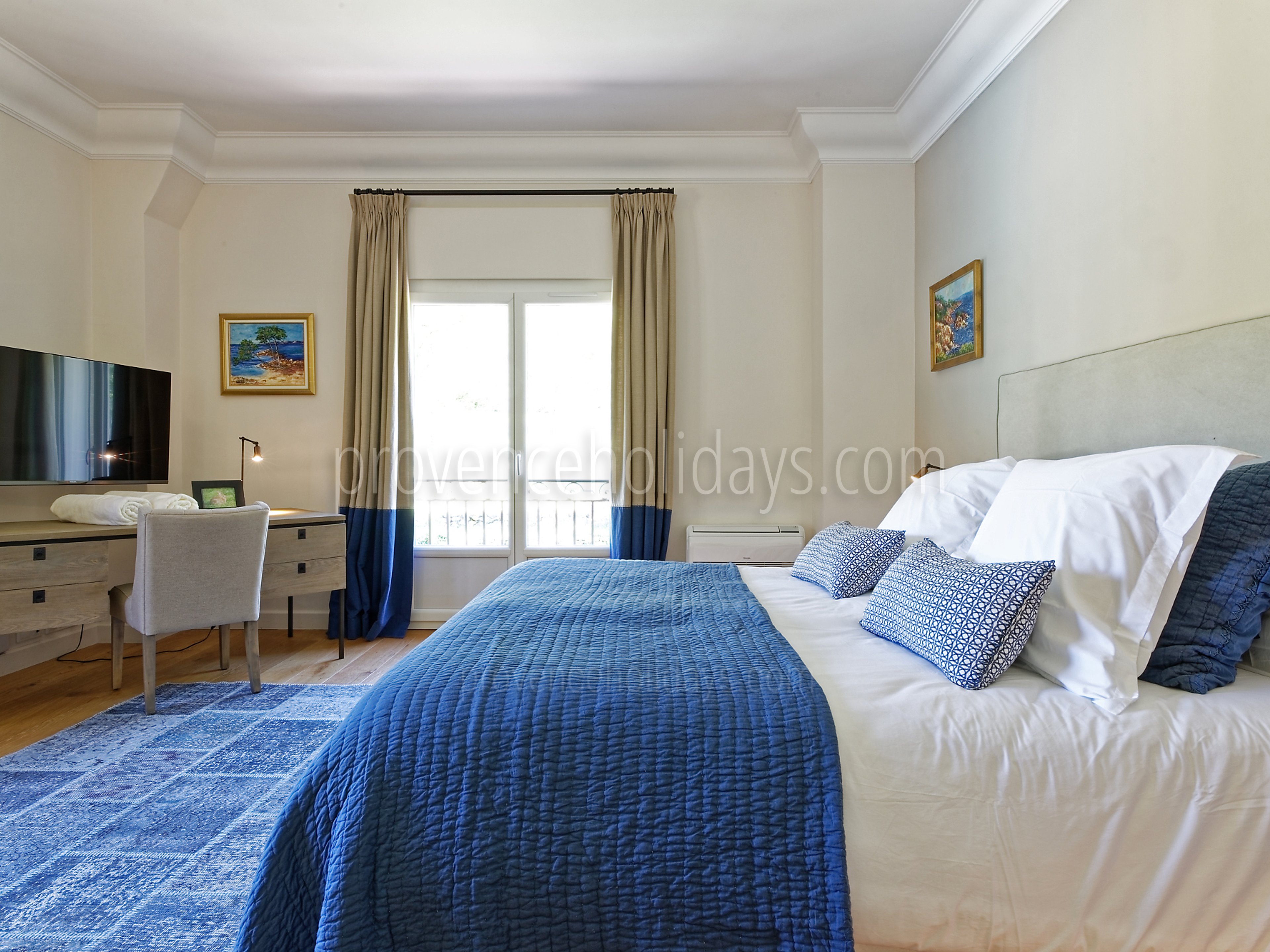 22 - Villa Garrigue: Villa: Bedroom