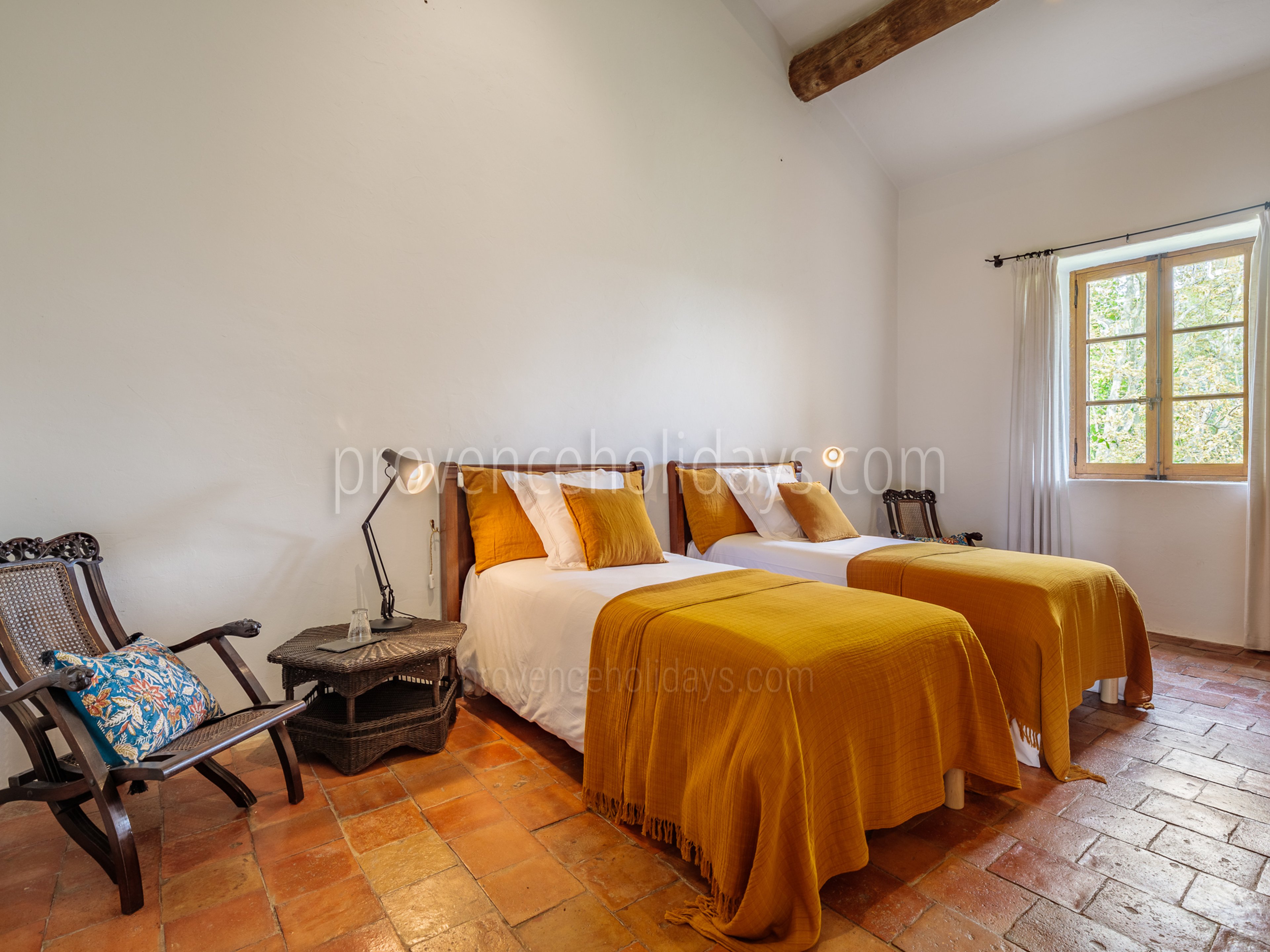97 - Domaine de Luberon: Villa: Bedroom