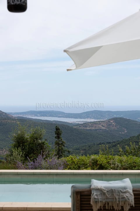 111 - Villa with sauna in La Garde-Freinet: Villa: Exterior