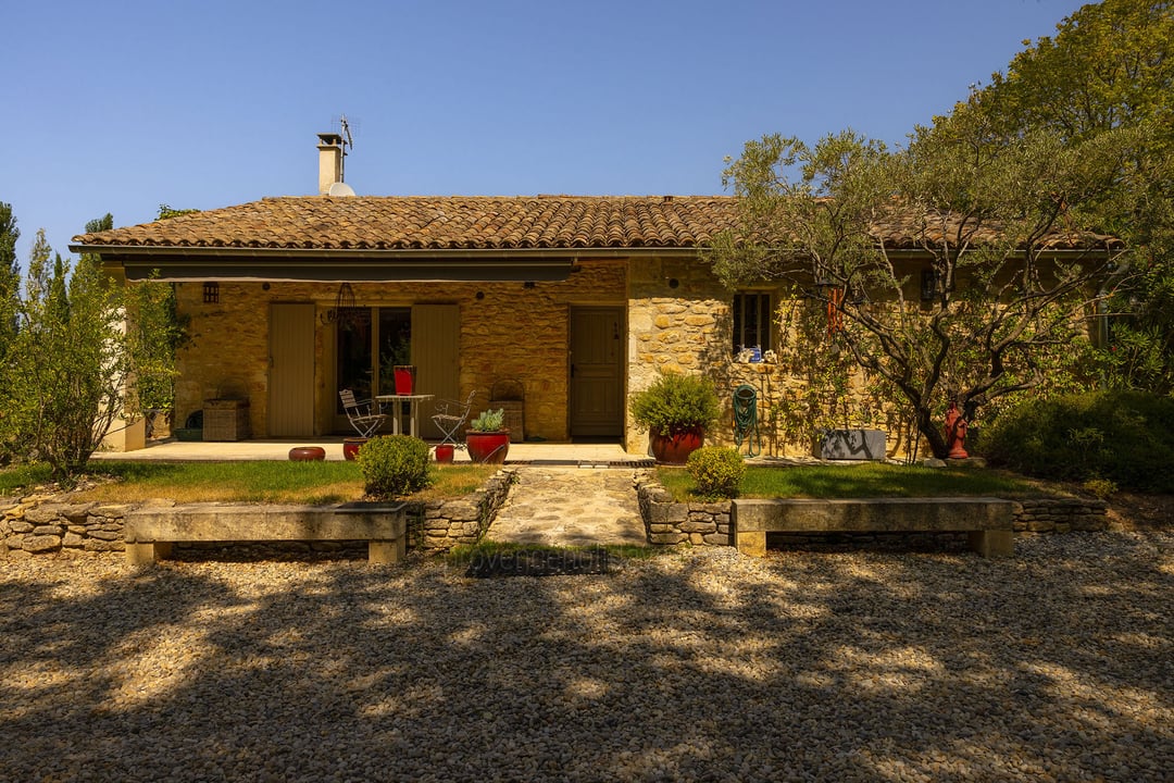 2 - Les Demeures du Luberon: Villa: Exterior