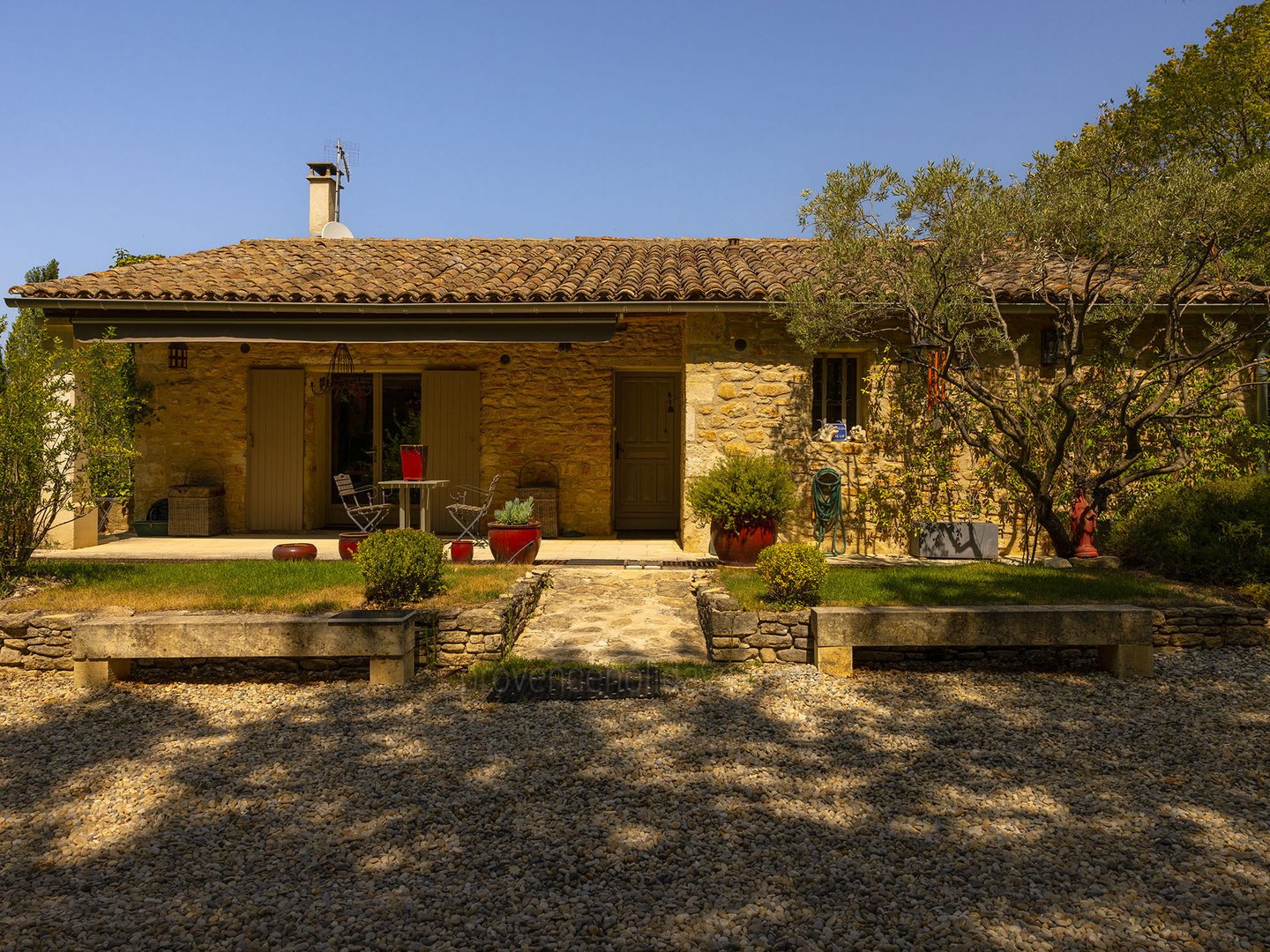 2 - Les Demeures du Luberon: Villa: Exterior