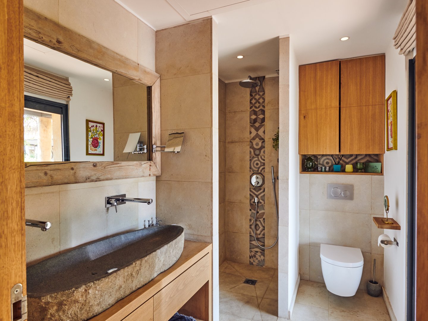 16 - Coteaux Serene: Villa: Bathroom