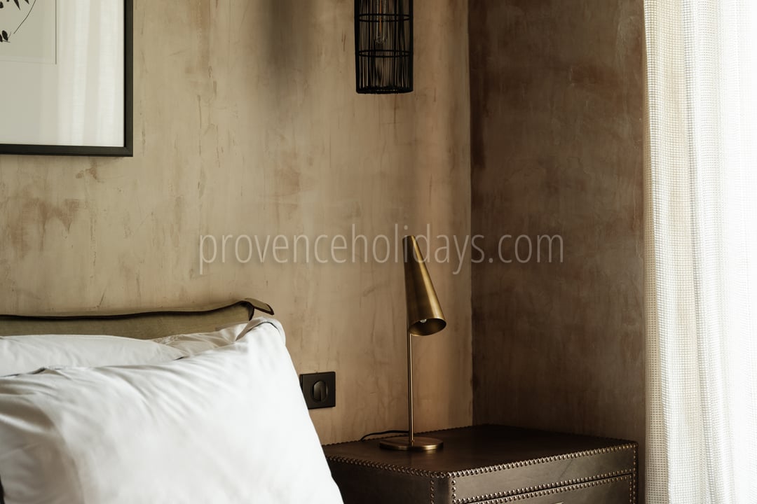 49 - Mas de Maussane: Villa: Bedroom
