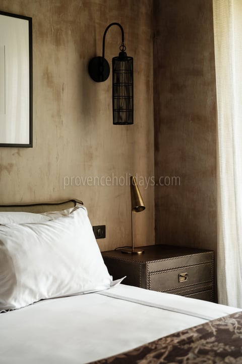 49 - Mas de Maussane: Villa: Bedroom