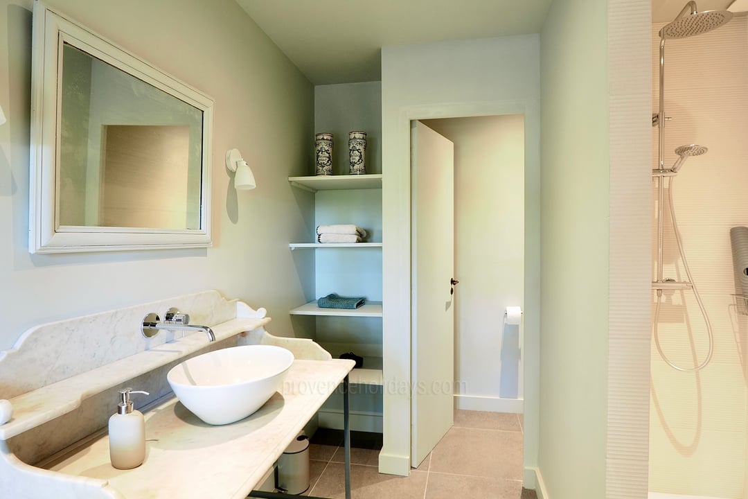 79 - Grand Mas de Cairanne: Villa: Bathroom