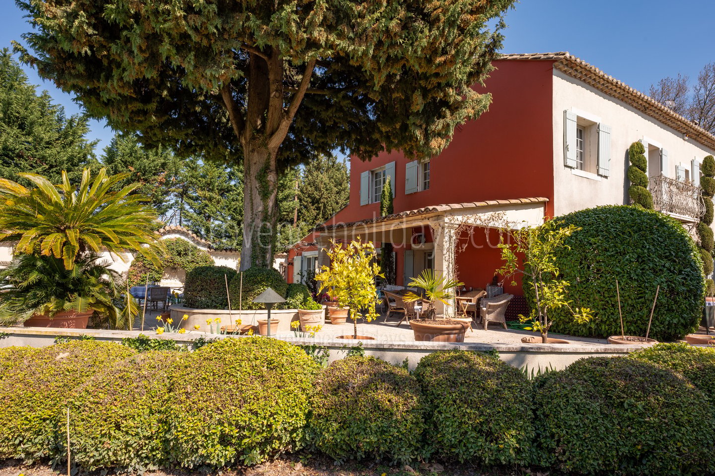 8 - Mas des Valettes: Villa: Exterior