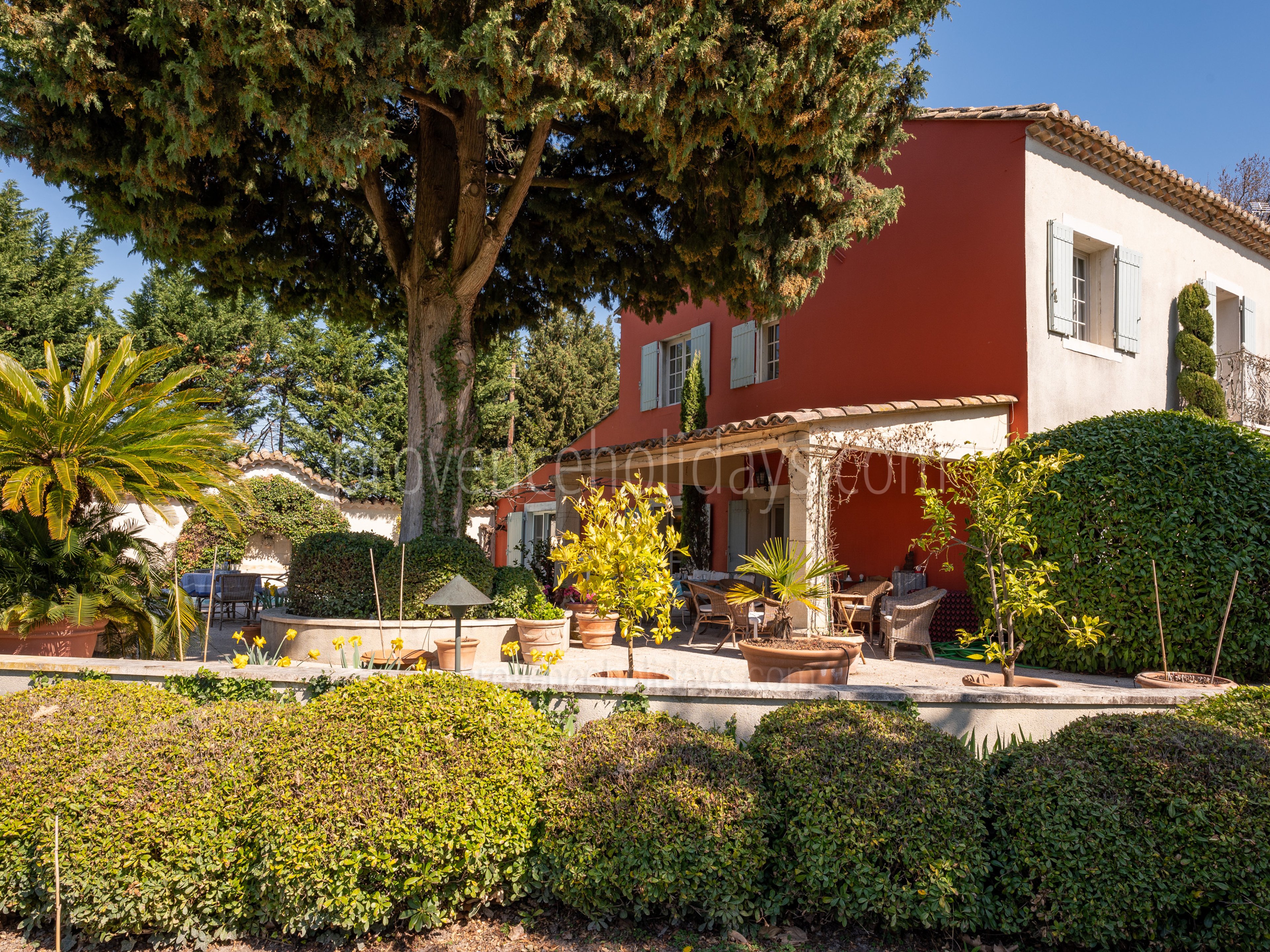 8 - Mas des Valettes: Villa: Exterior