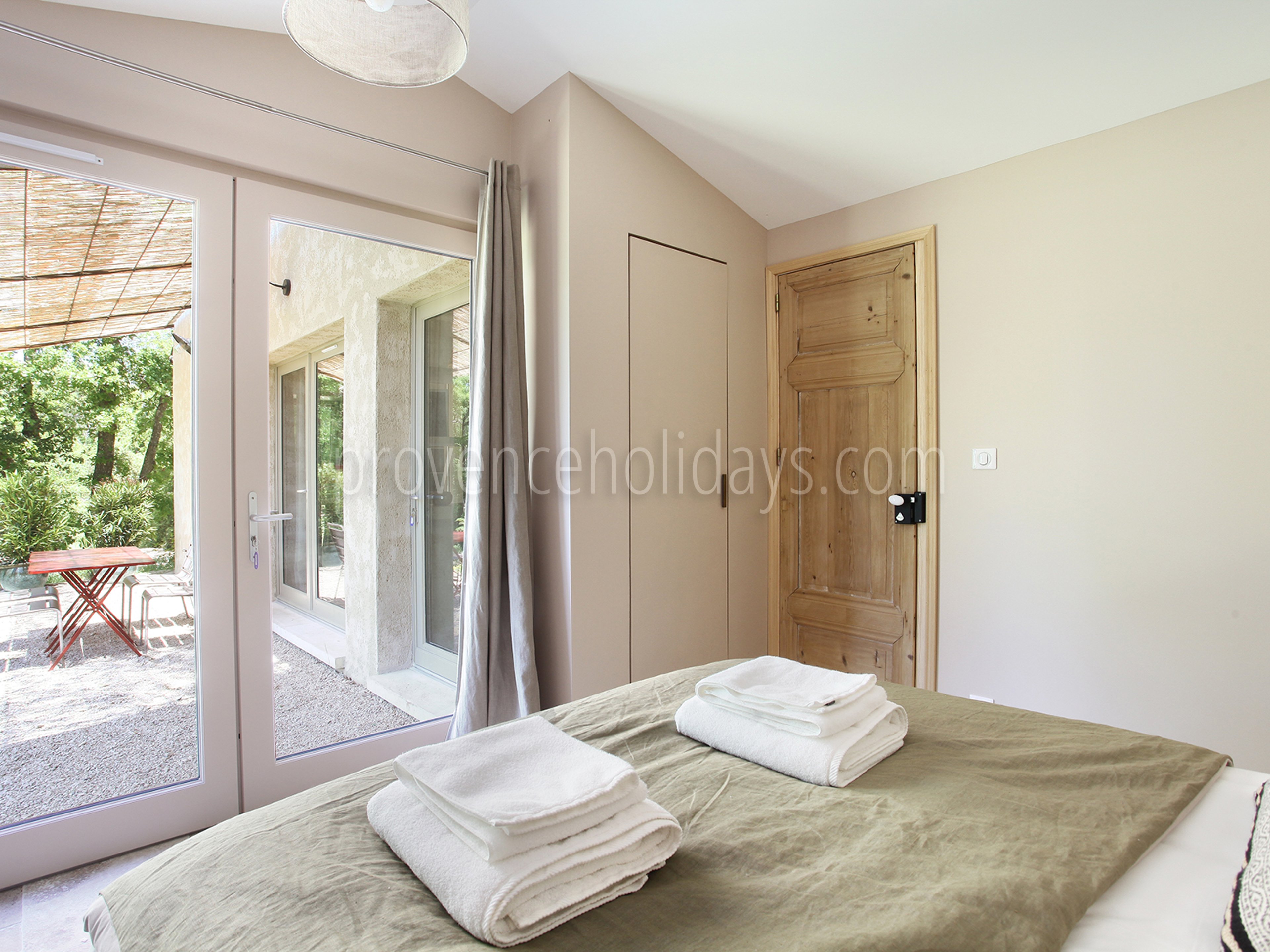 34 - Le Hameau de Goult: Villa: Bedroom 7