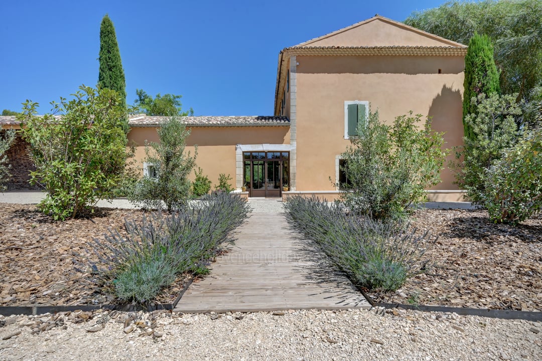 112 - Le Mas de Prestige: Villa: Exterior