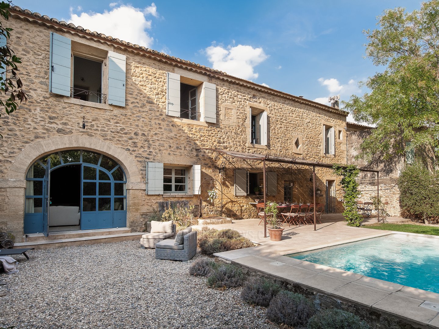 9 - Mas Pont-du-Gard: Villa: Exterior