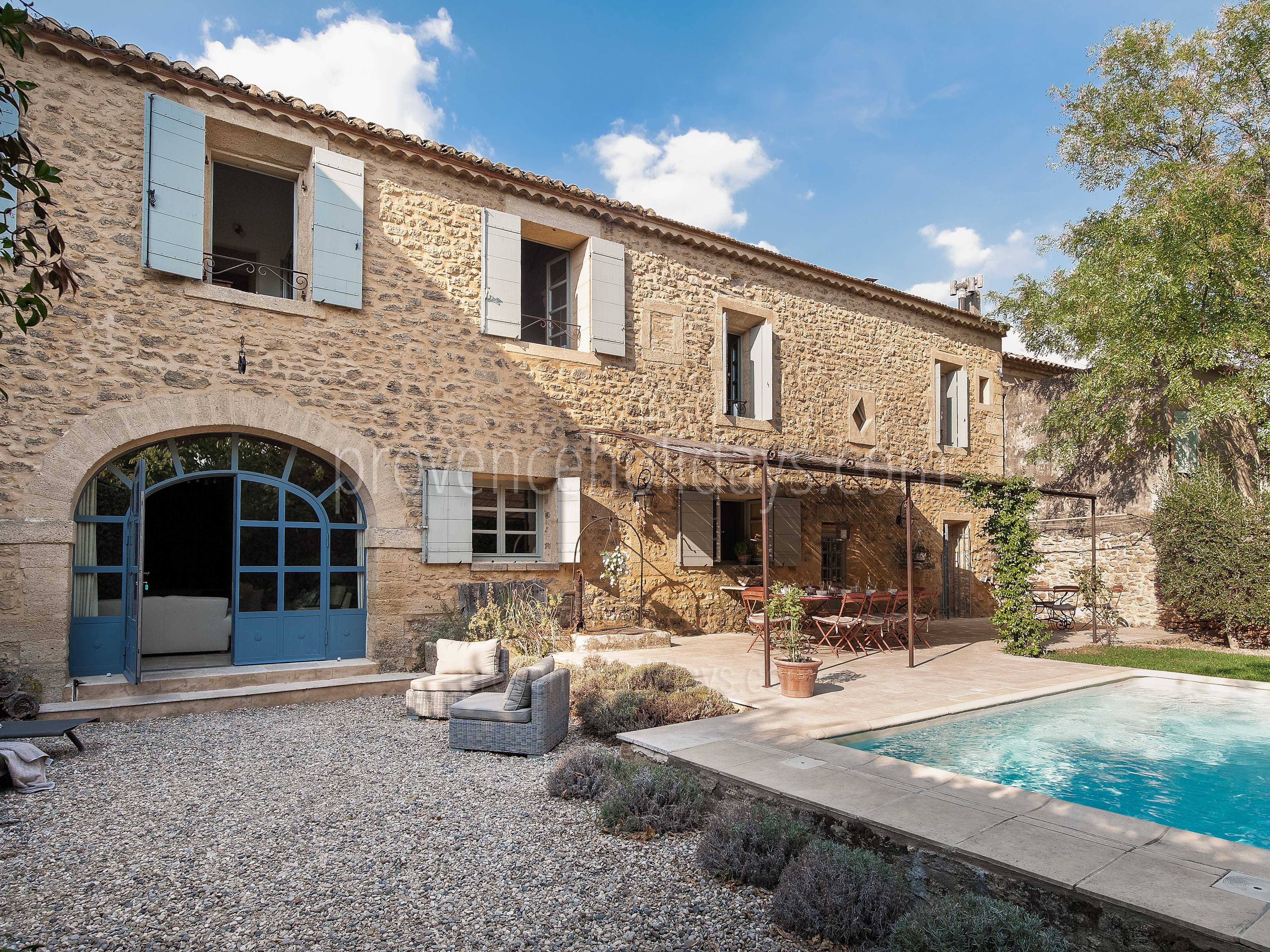 10 - Mas Pont-du-Gard: Villa: Exterior