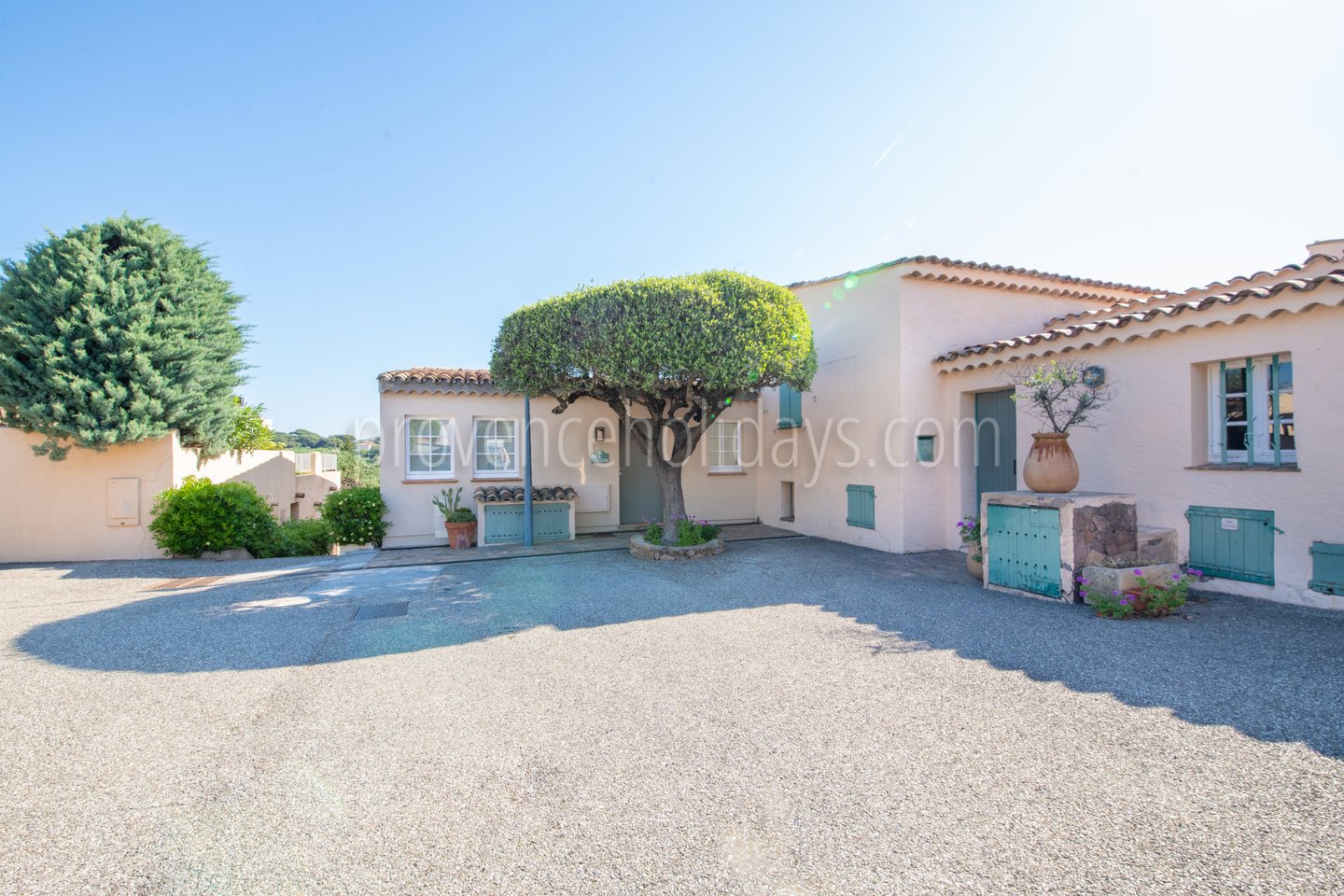 25 - Villa Blue: Villa: Exterior