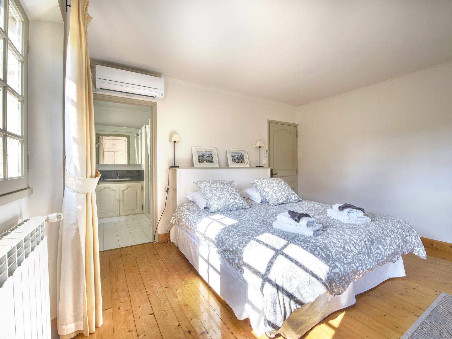 22 - Le Dolmen du Midi: Villa: Bedroom