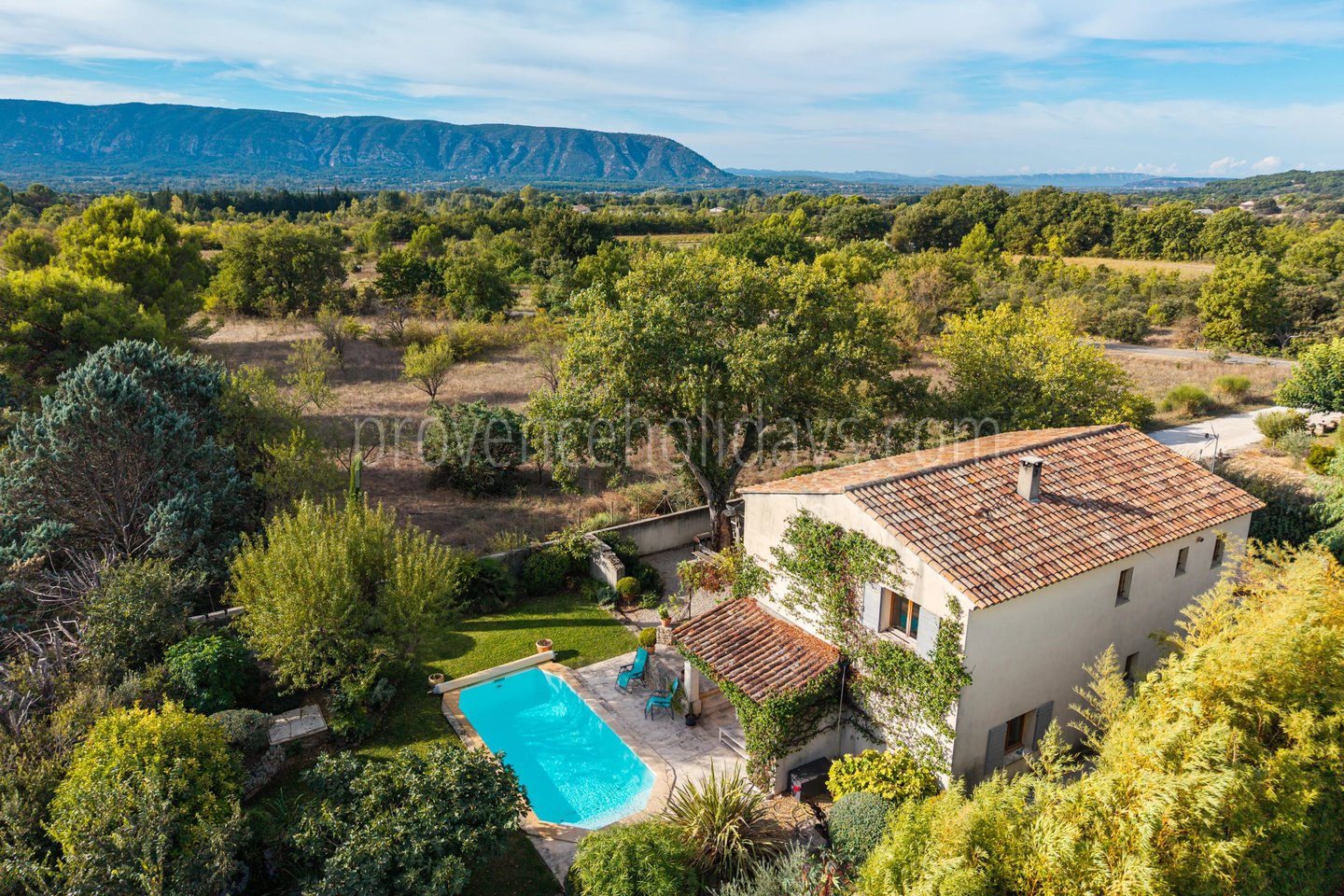 1 - Maison de caractère à Cabrières-d’Avignon: Villa: Exterior