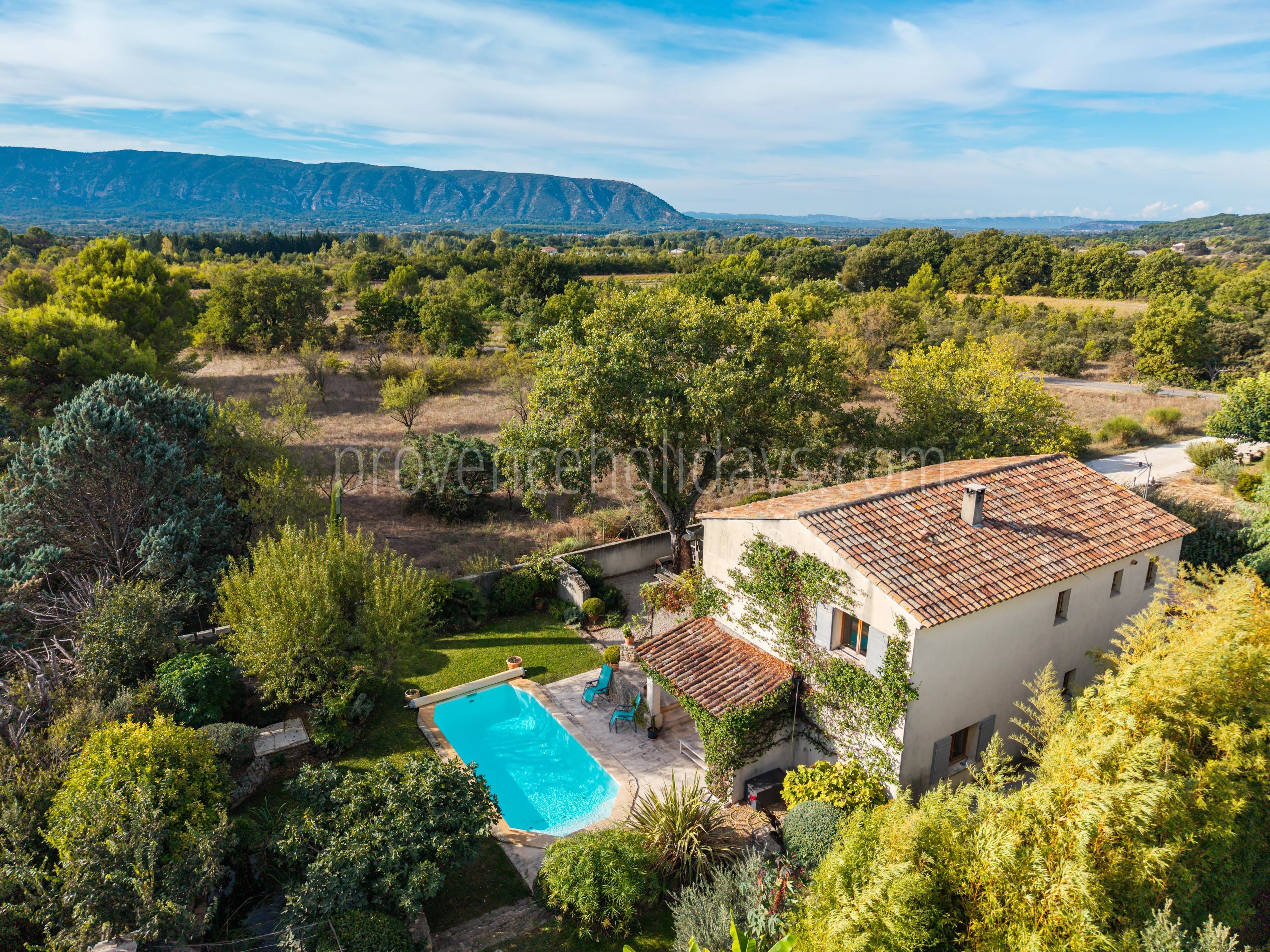 1 - Character house in Cabrières-d’Avignon: Villa: Exterior