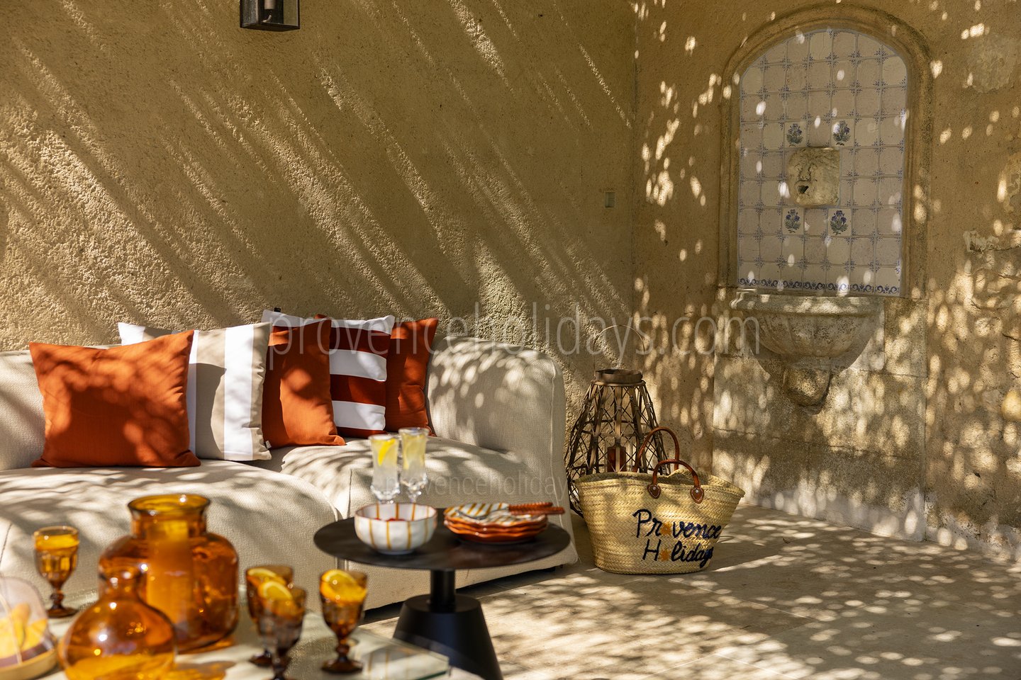 10 - Le Mas des Magnans: Villa: Exterior
