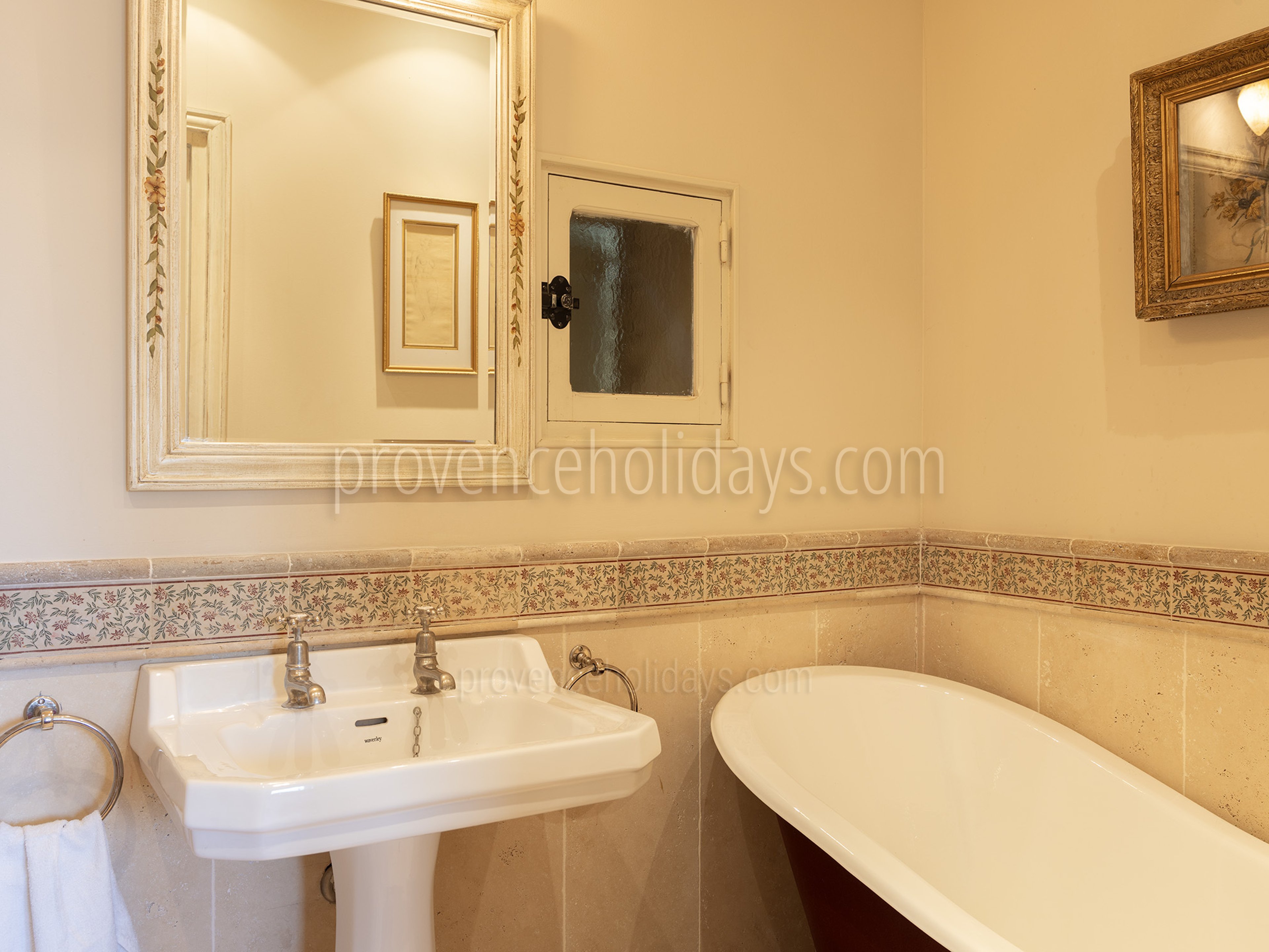34 - Mas de Saint-Hilaire: Villa: Bathroom