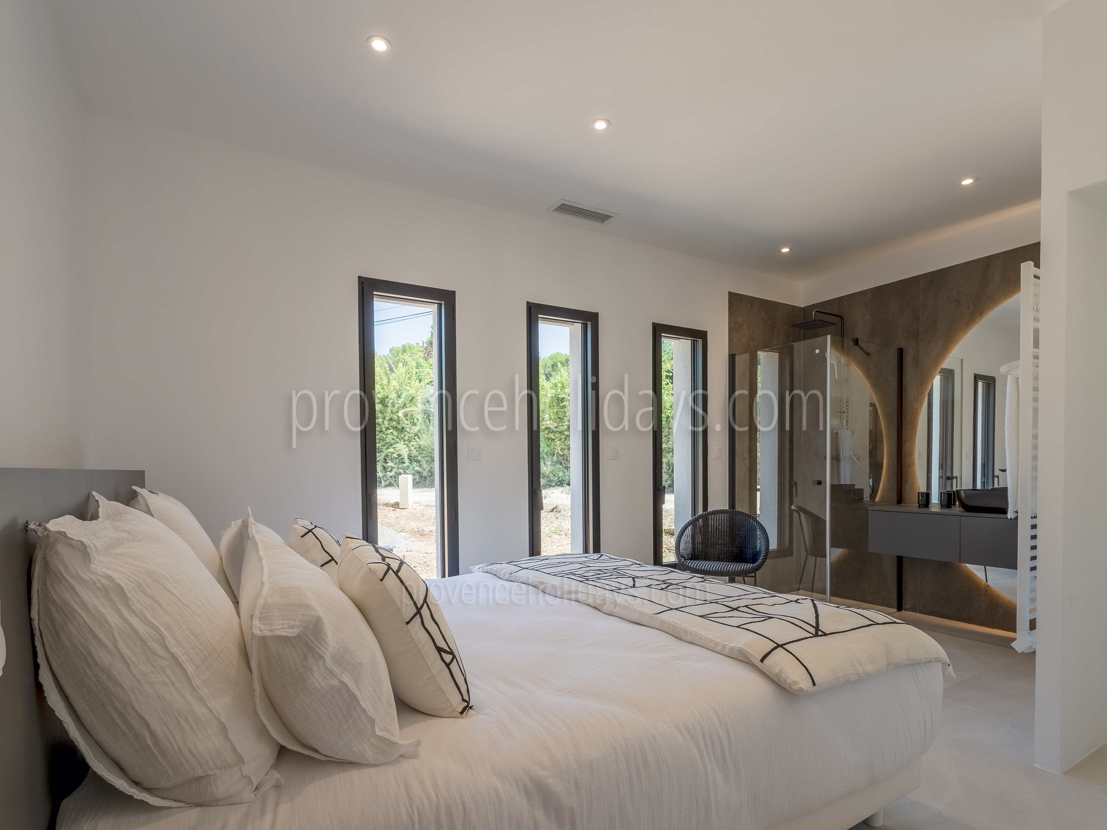 4 - Villa Enchantée: Villa: Bedroom