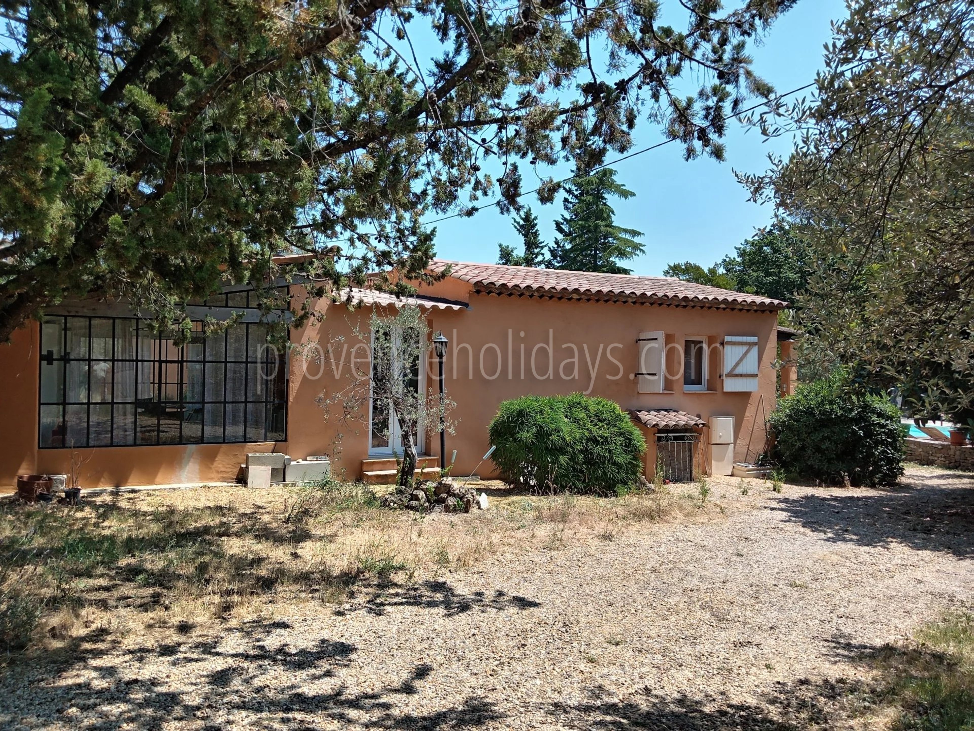 14 - Villa with pool in Draguignan: Villa: Exterior