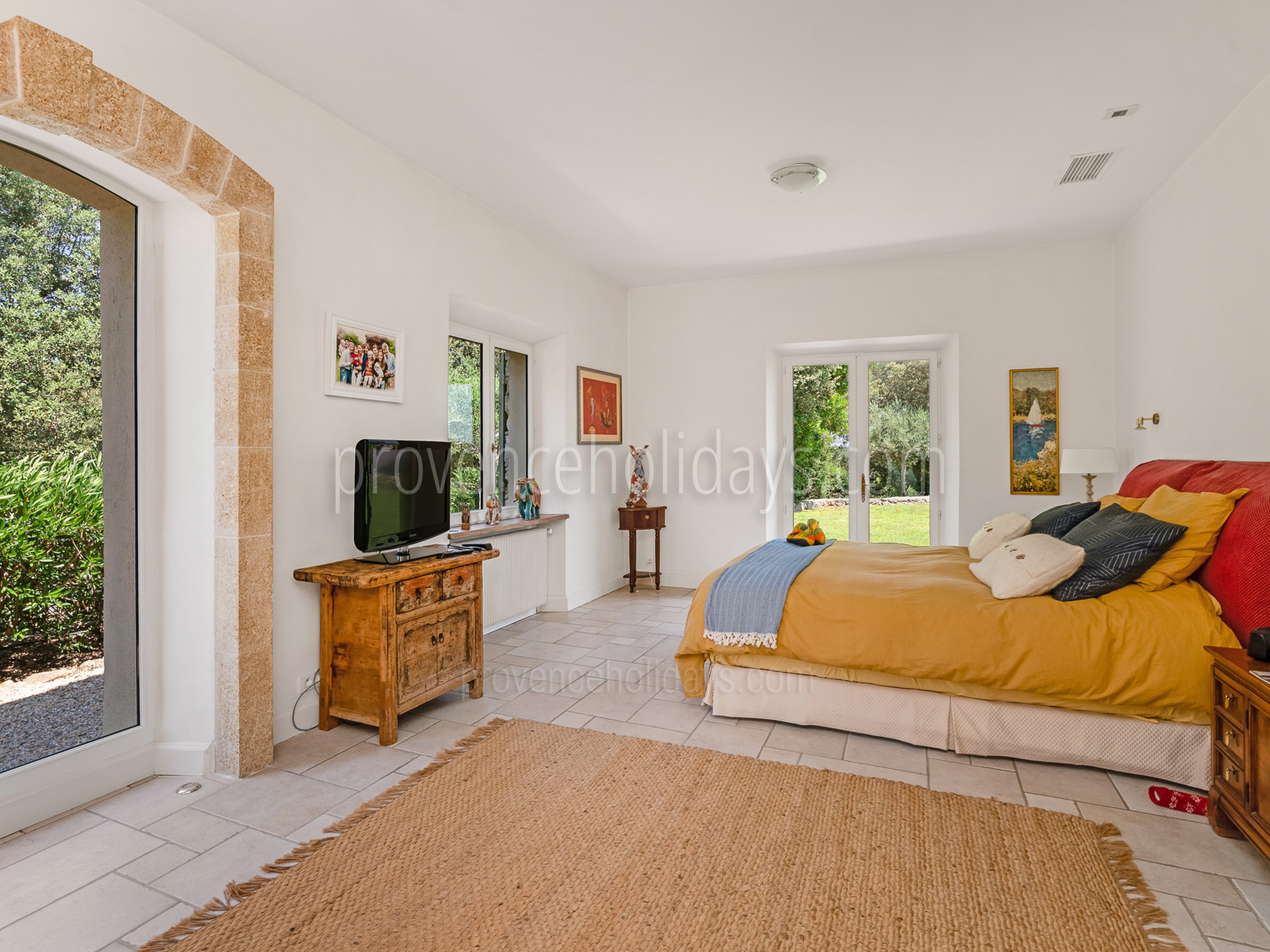 17 - Bastide des Figuiers: Villa: Bedroom