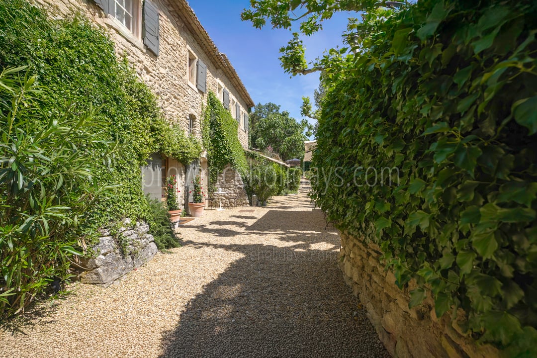 15 - Le Moulin de Gordes: Villa: Exterior