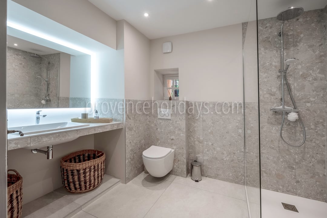 28 - L\' Atelier du Sud: Villa: Bathroom