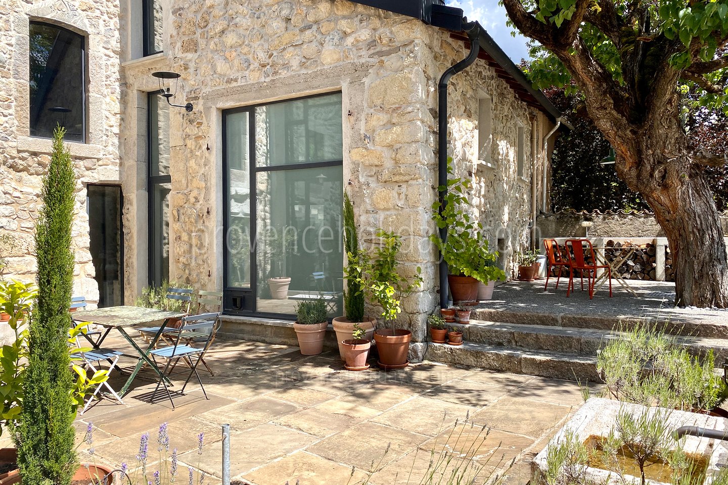 52 - Mas Villard: Villa: Interior