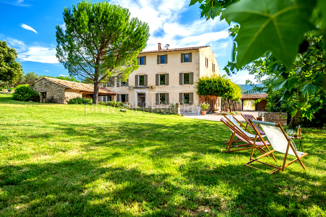 11 - La Bastide des Sources: Villa: Exterior