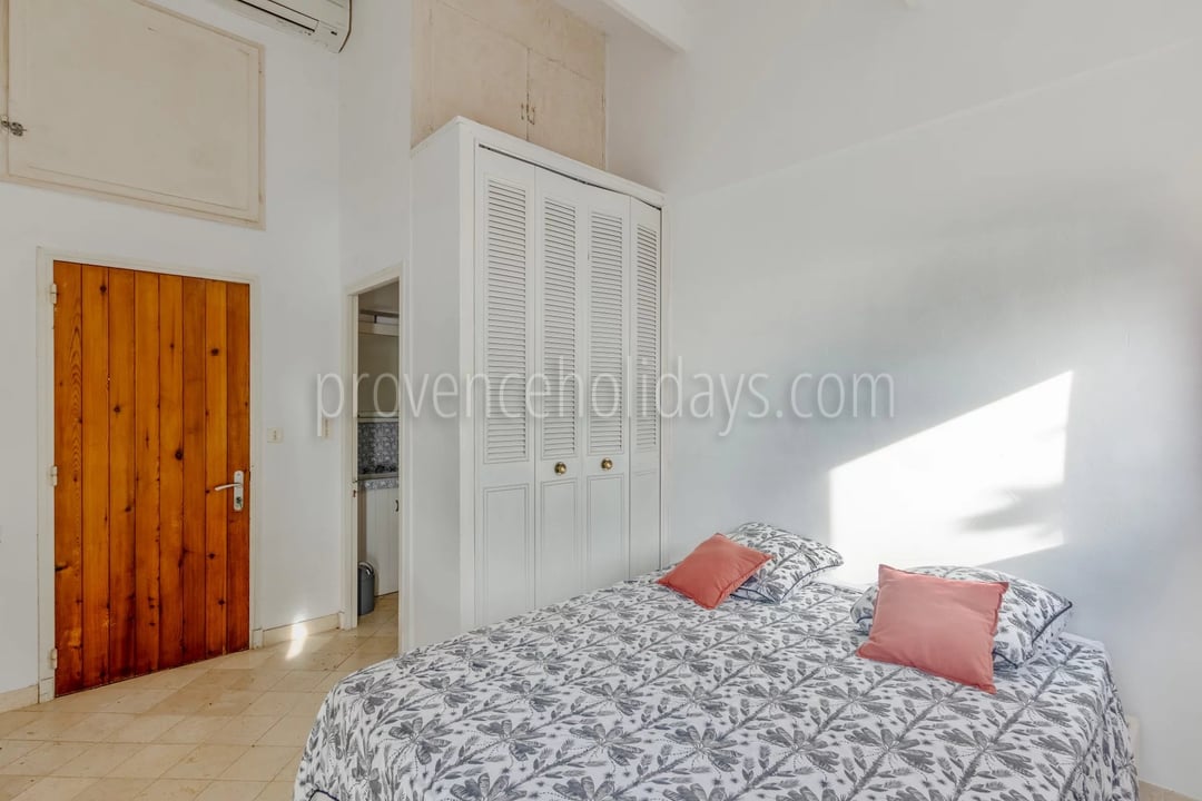 31 - Te renoveren villa in Rayol-Canadel-sur-Mer: Villa: Bedroom