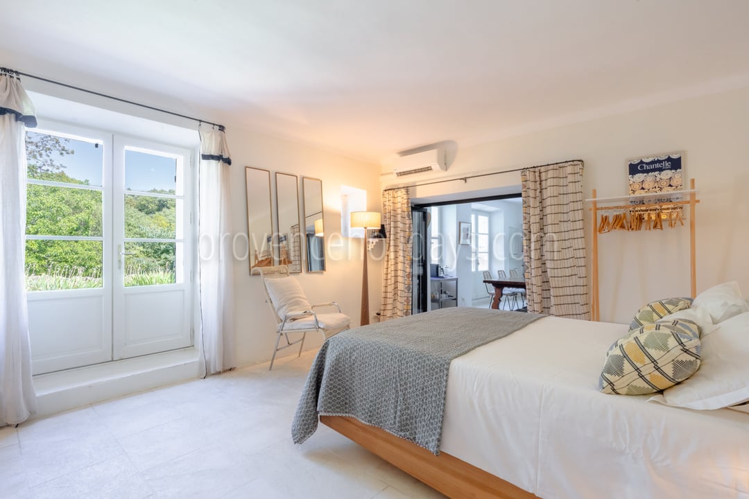43 - Maison du Soleil: Villa: Bedroom