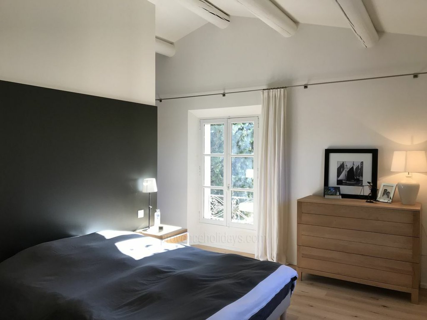 17 - Maison Puyricard: Villa: Bedroom