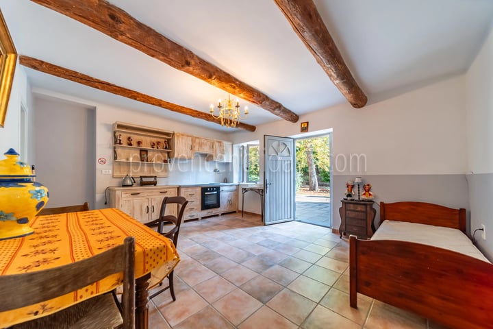 10 - Character estate in Cucuron: Villa: Interior