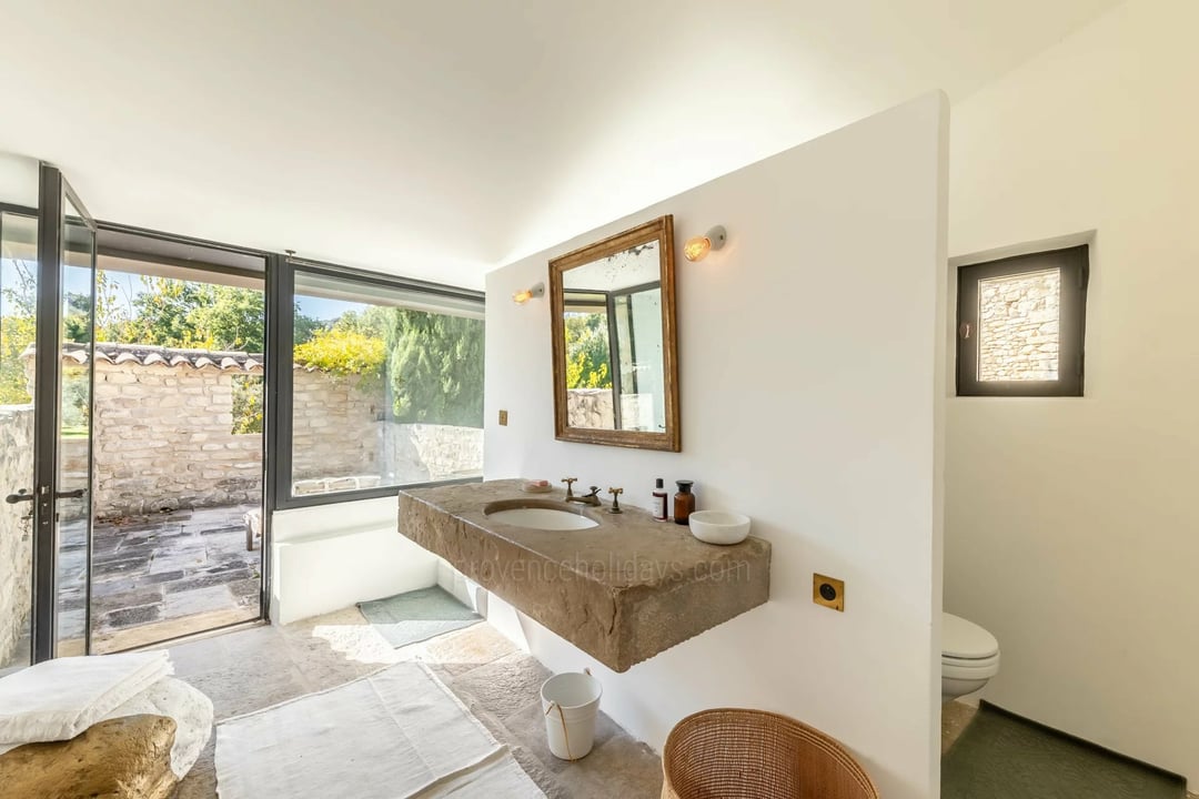 11 - Le Vallon Secret: Villa: Bathroom
