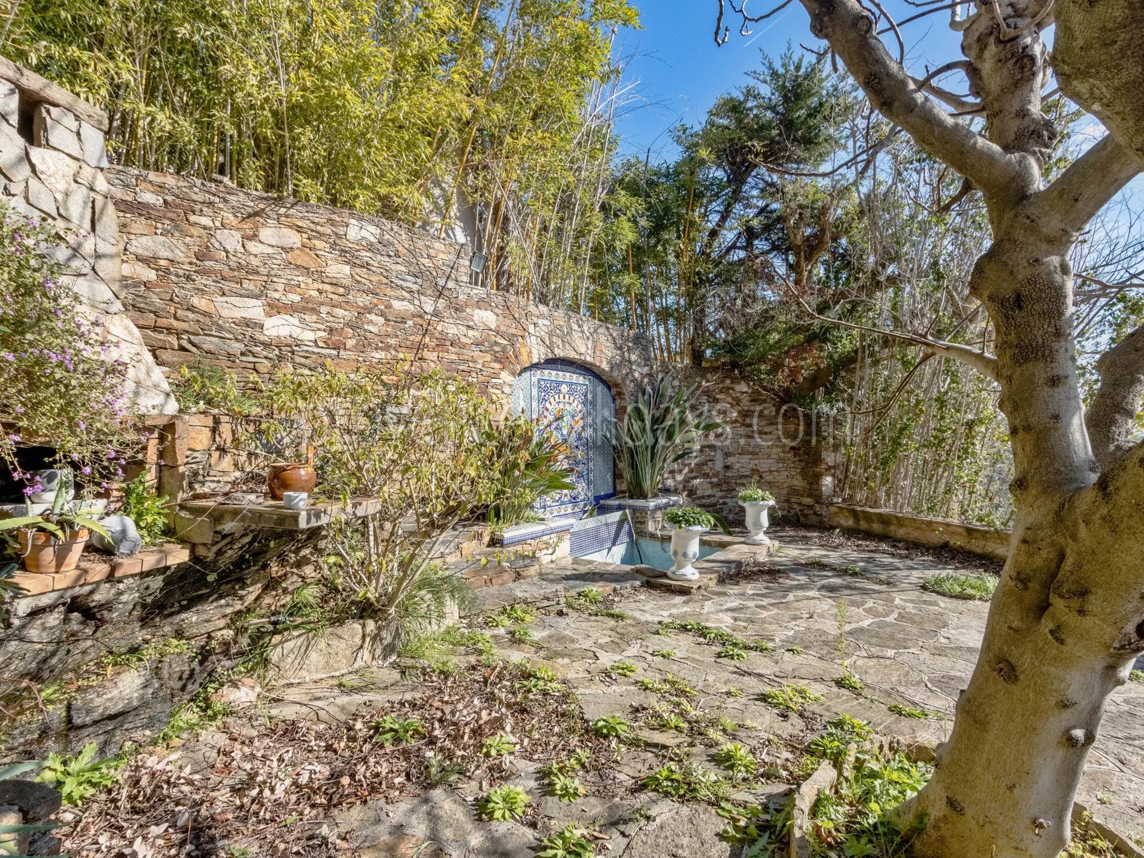 27 - Te renoveren villa in Rayol-Canadel-sur-Mer: Villa: Exterior
