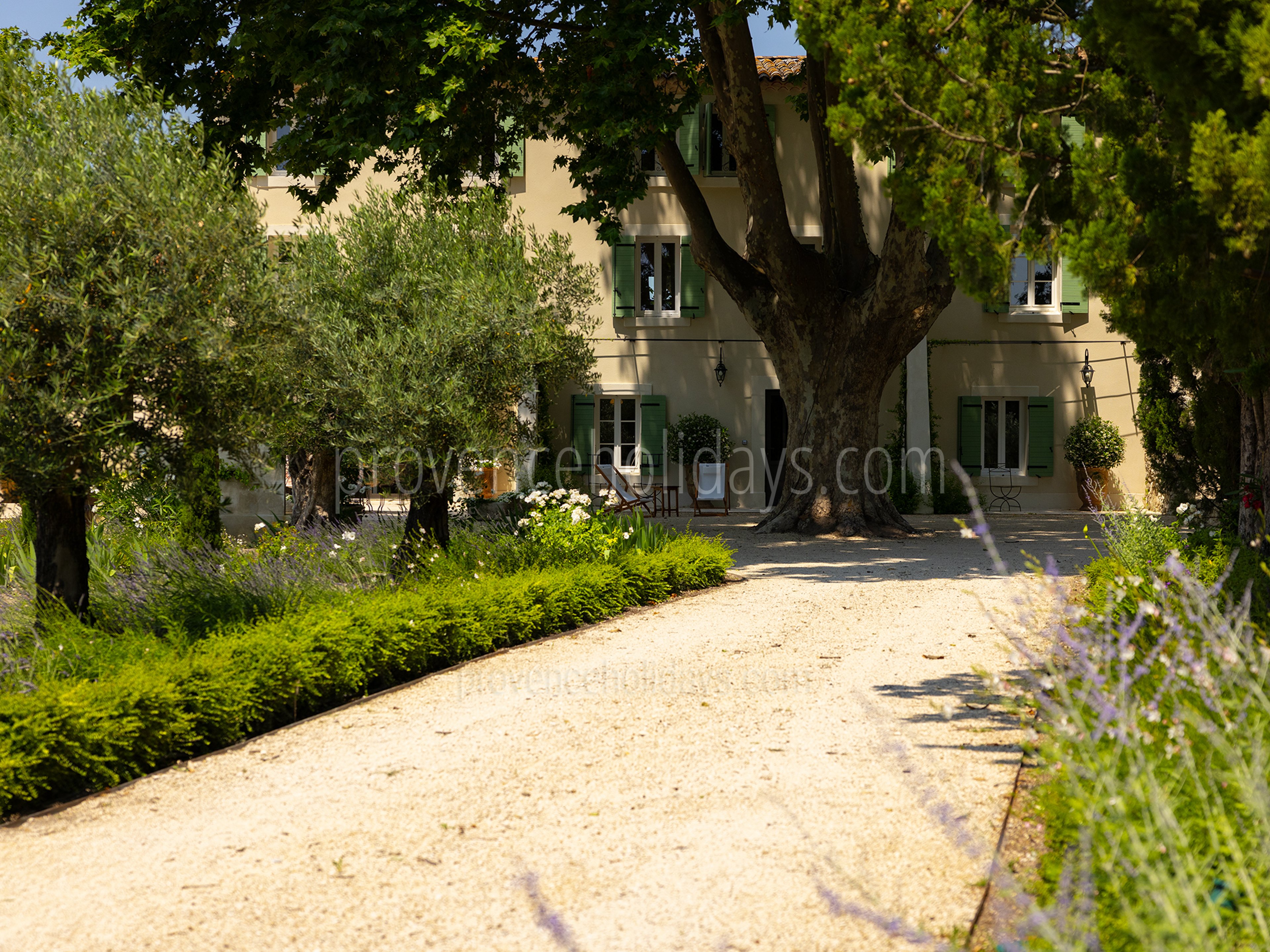 13 - La Bastide Lavande: Villa: Exterior