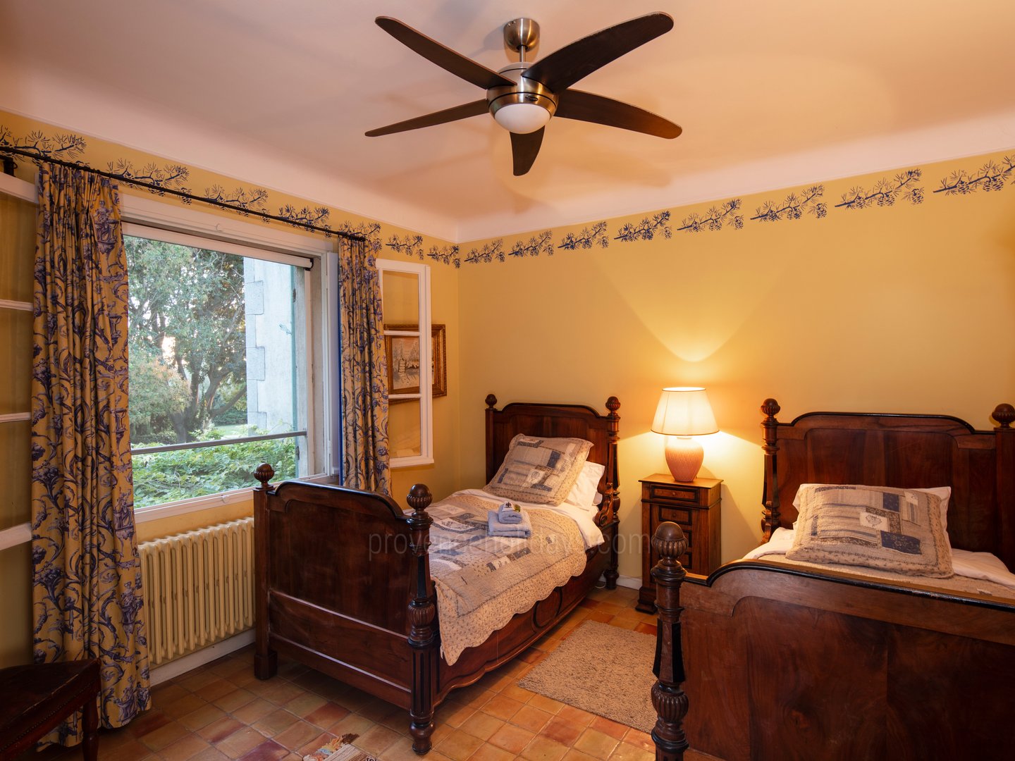 49 - Domaine de Mouriès: Villa: Bedroom