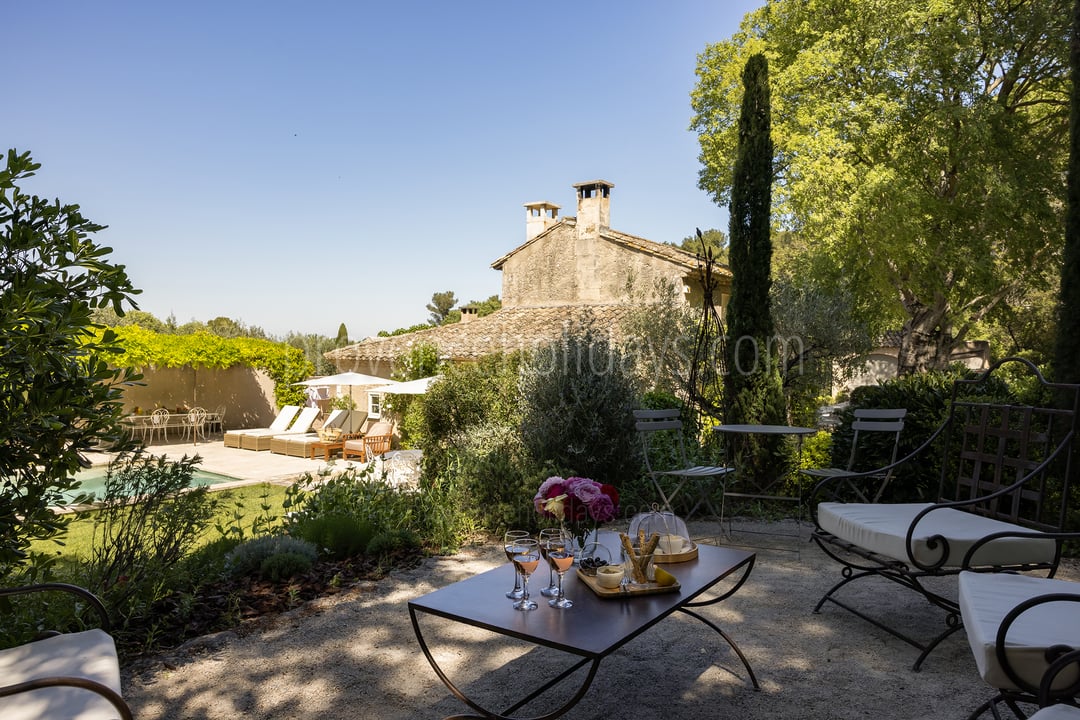 9 - Le Mazet Saint Paul: Villa: Exterior