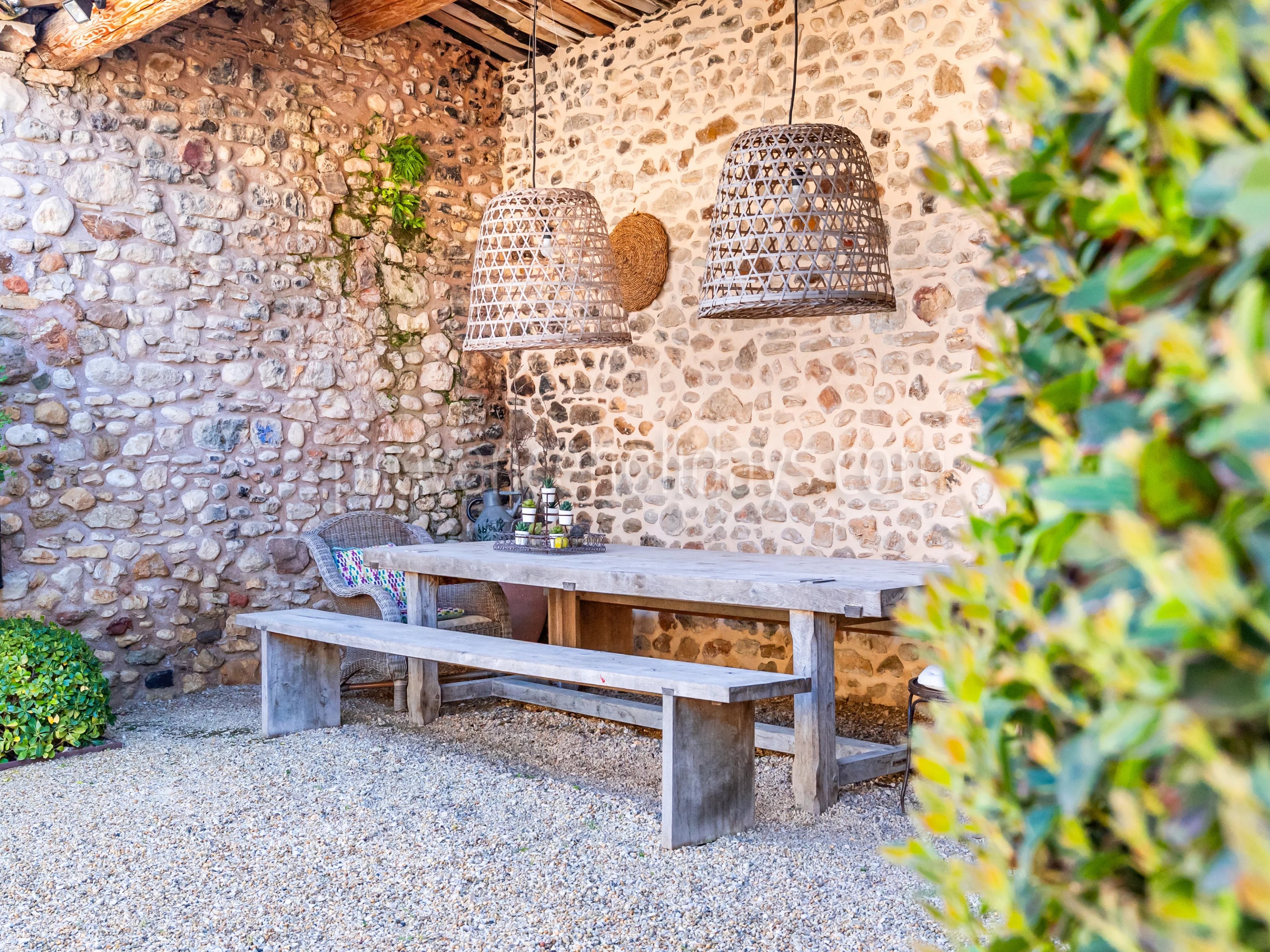 7 - Mas with inner courtyard in Gordes: Villa: Exterior
