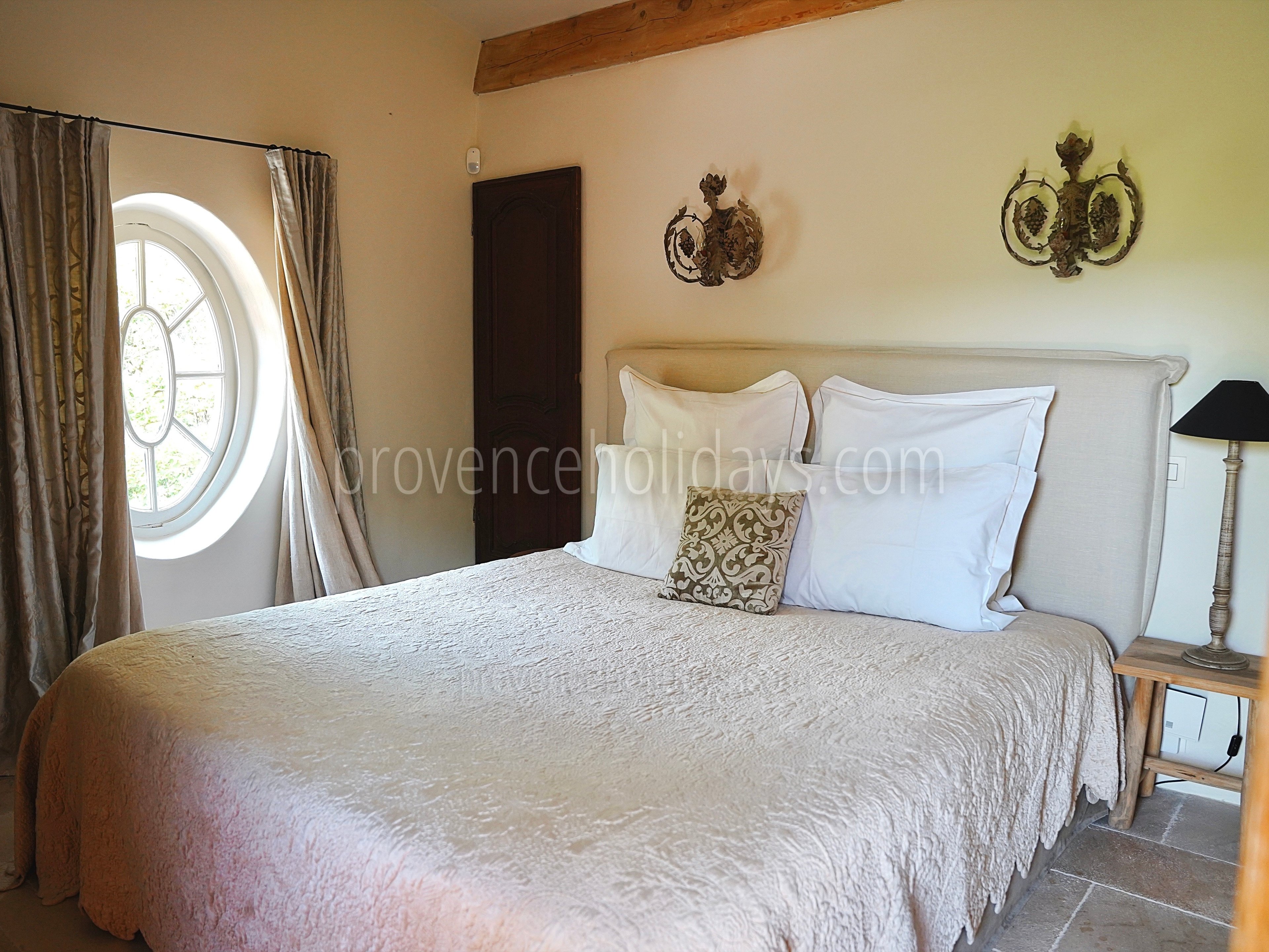 0 - Le Mazet des Collines: Villa: Bedroom 1