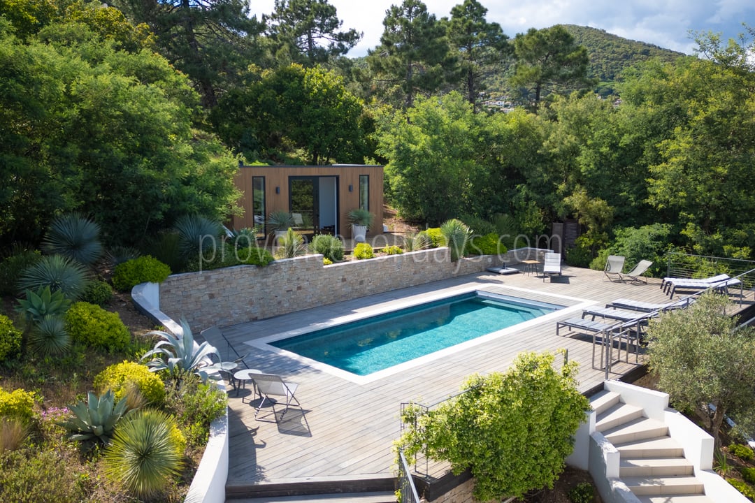 16 - Villa Maria: Villa: Exterior