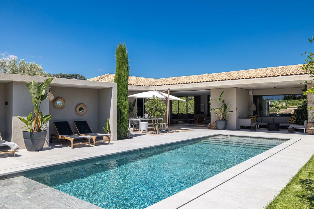 Zeitgenössische Eleganz gegenüber von Saint-Paul-de-Vence