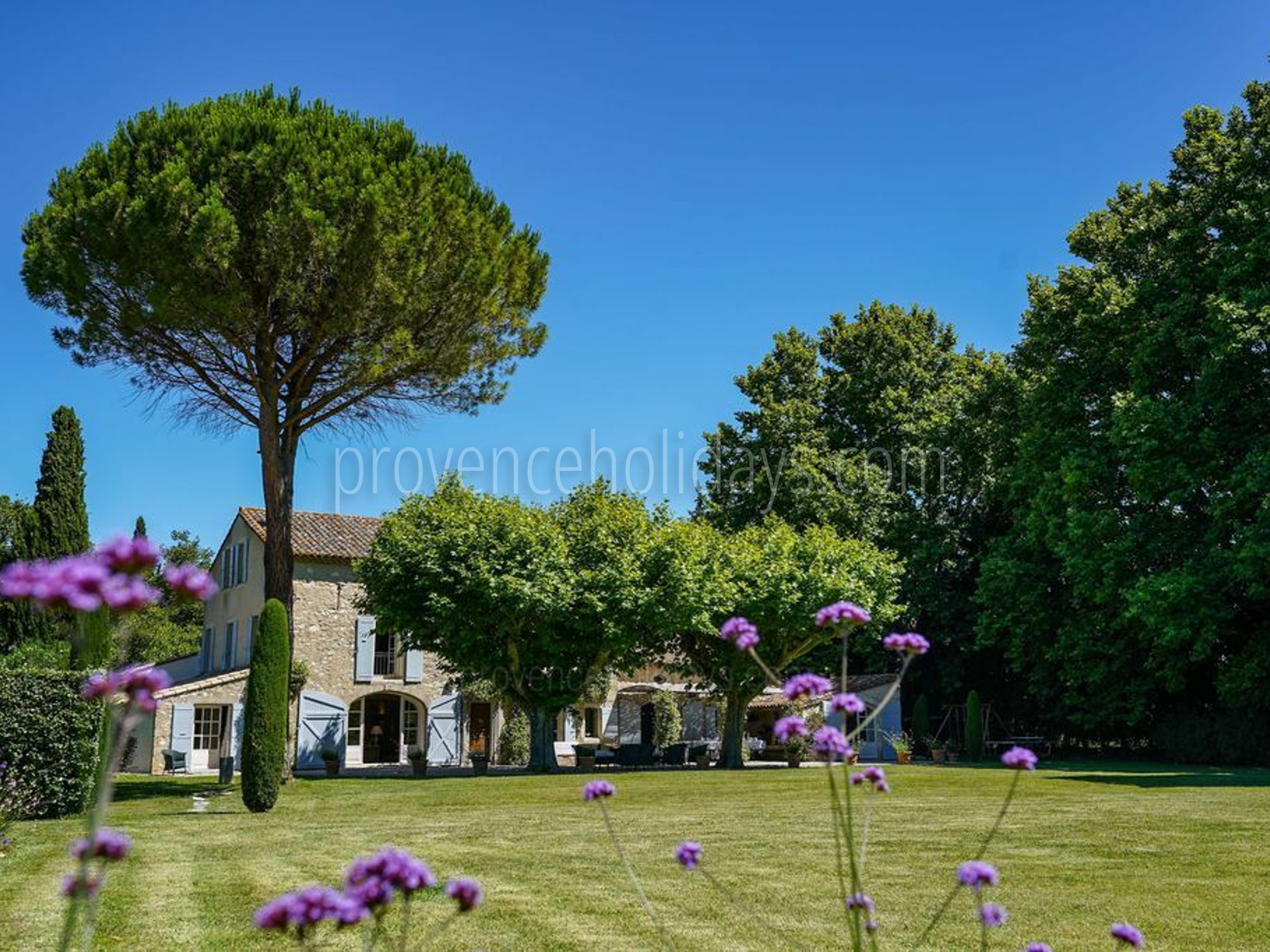 13 - Mas Saint-Andiol: Villa: Exterior