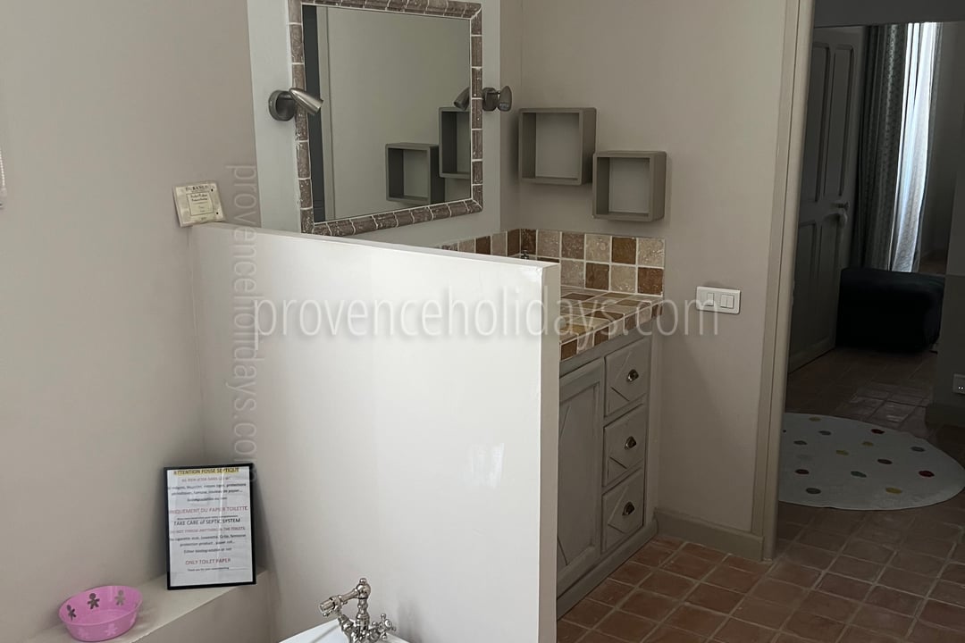 25 - Villa Ella: Villa: Bathroom