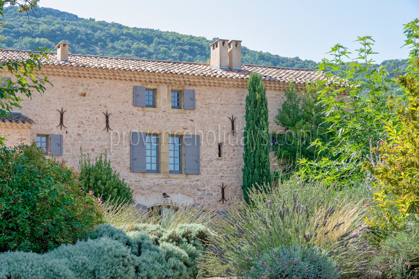 24 - Domaine de la Sainte Victoire: Villa: Exterior