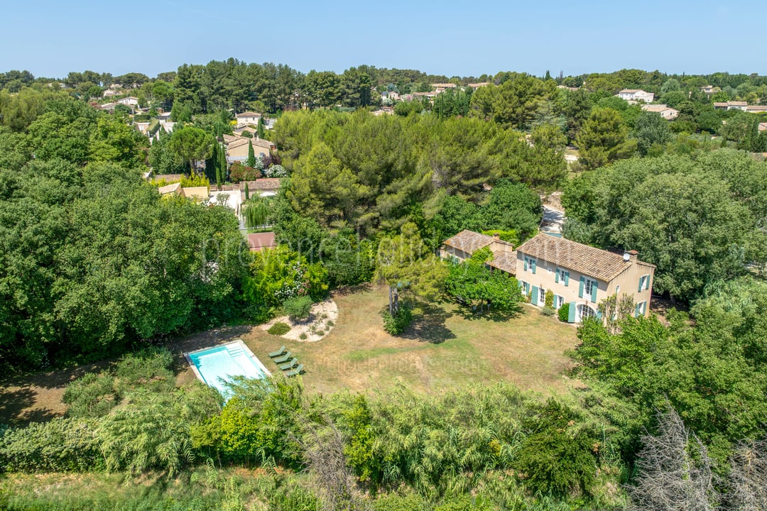 9 - Villa des Alpines: Villa: Exterior
