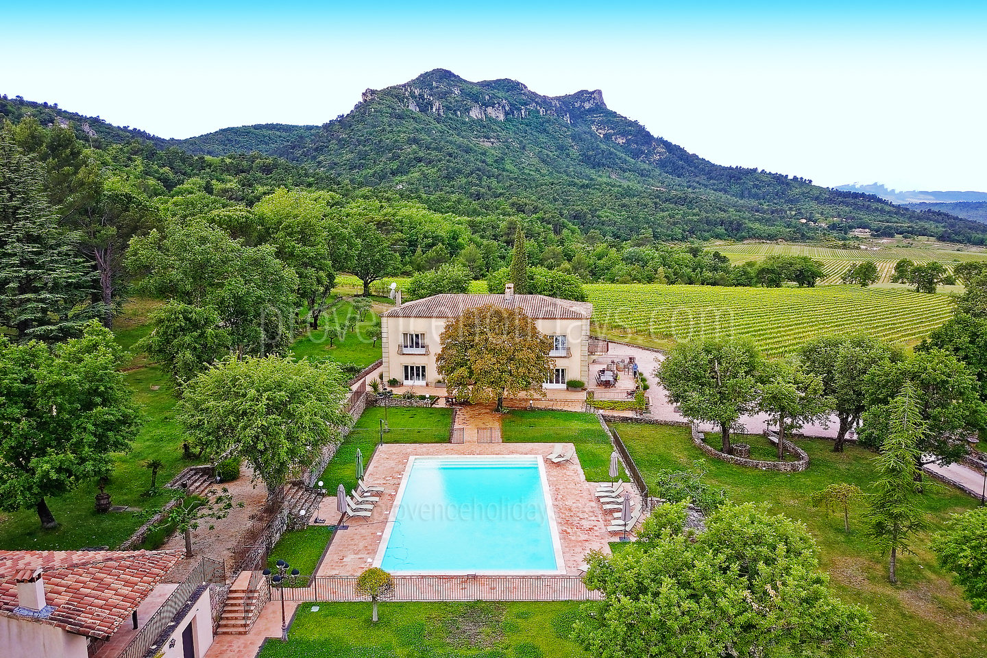 2 - Villa Garrigue: Villa: Exterior