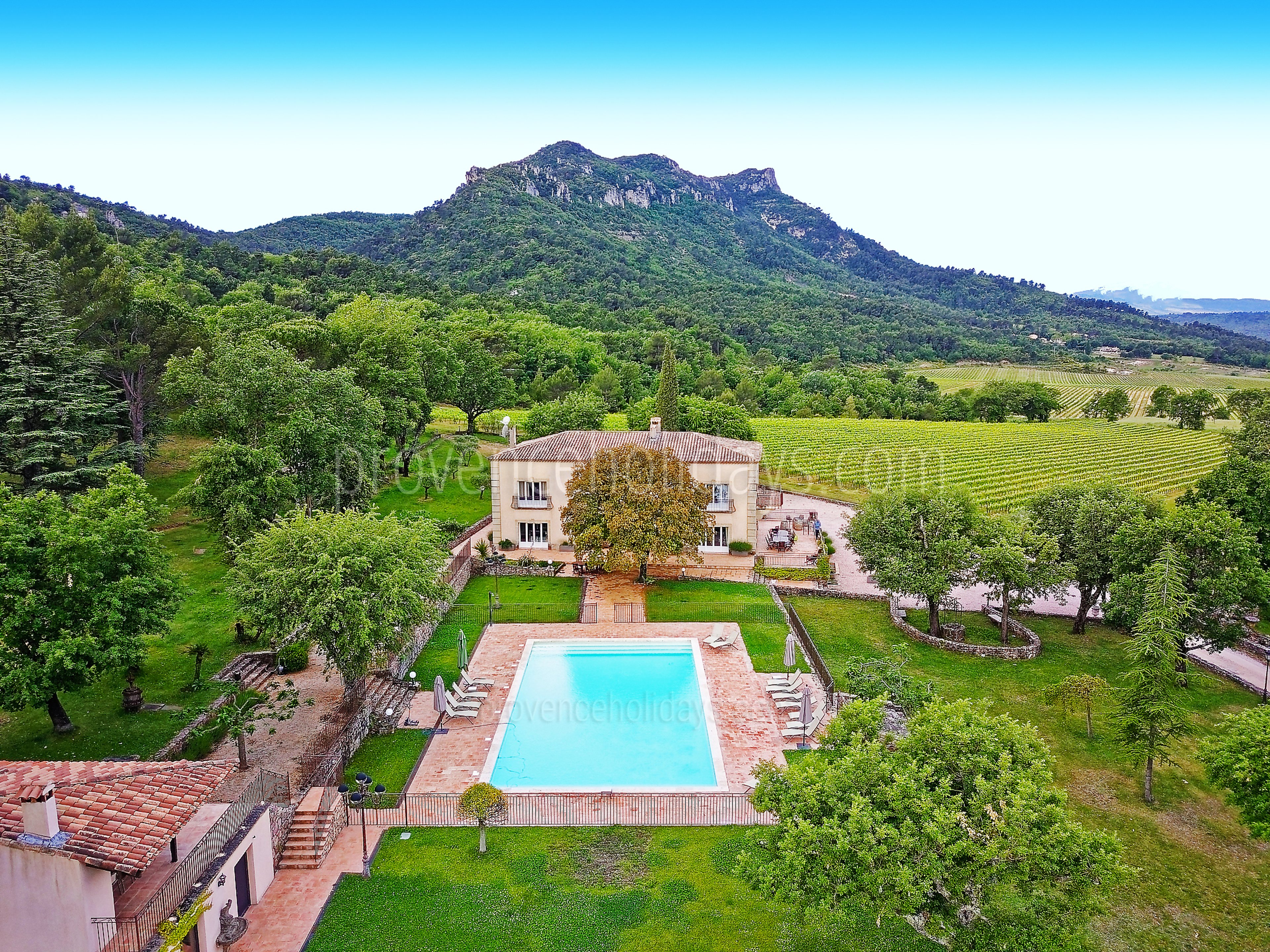 2 - Villa Garrigue: Villa: Exterior