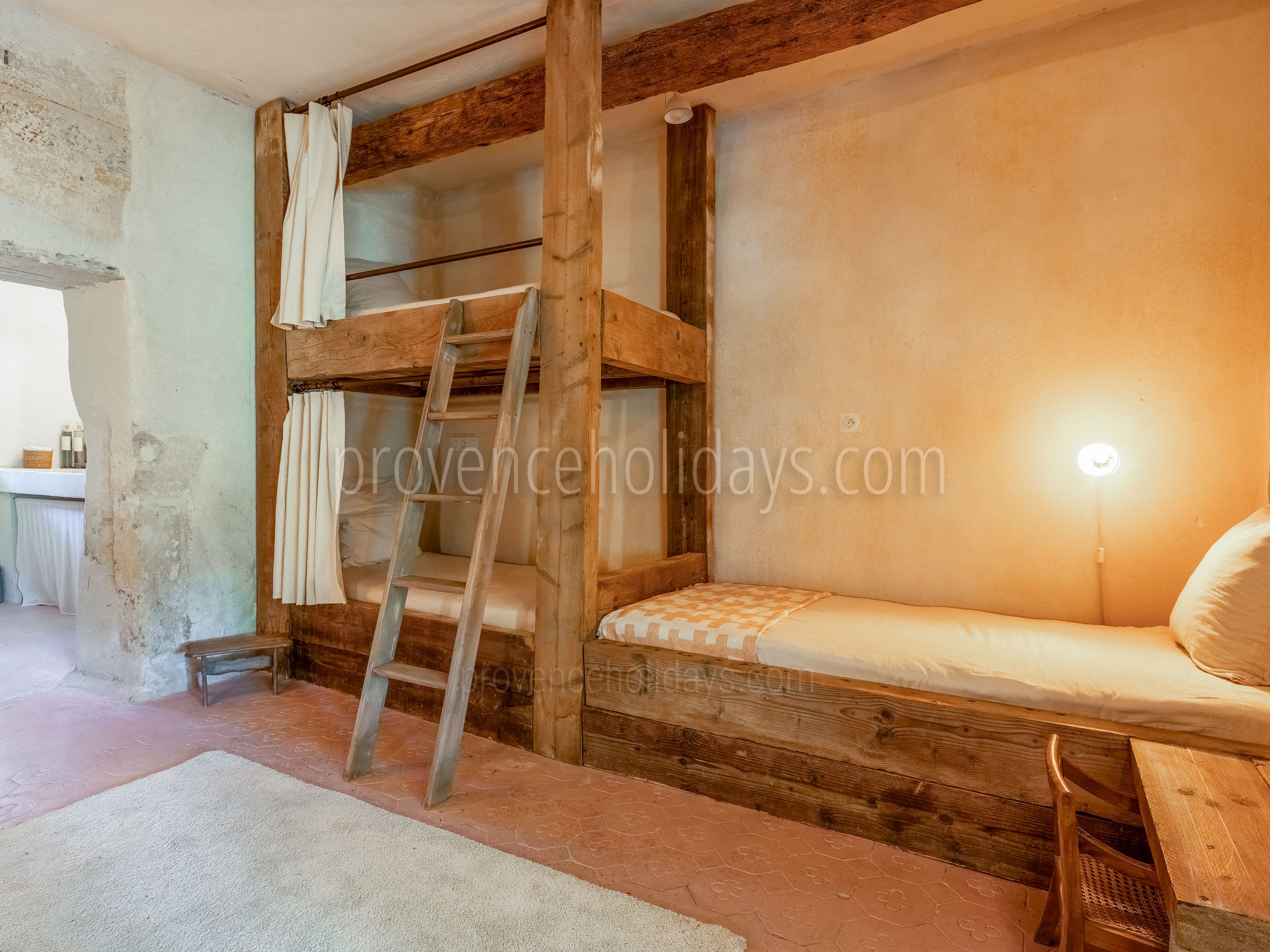 29 - Mas des Champs: Villa: Bedroom
